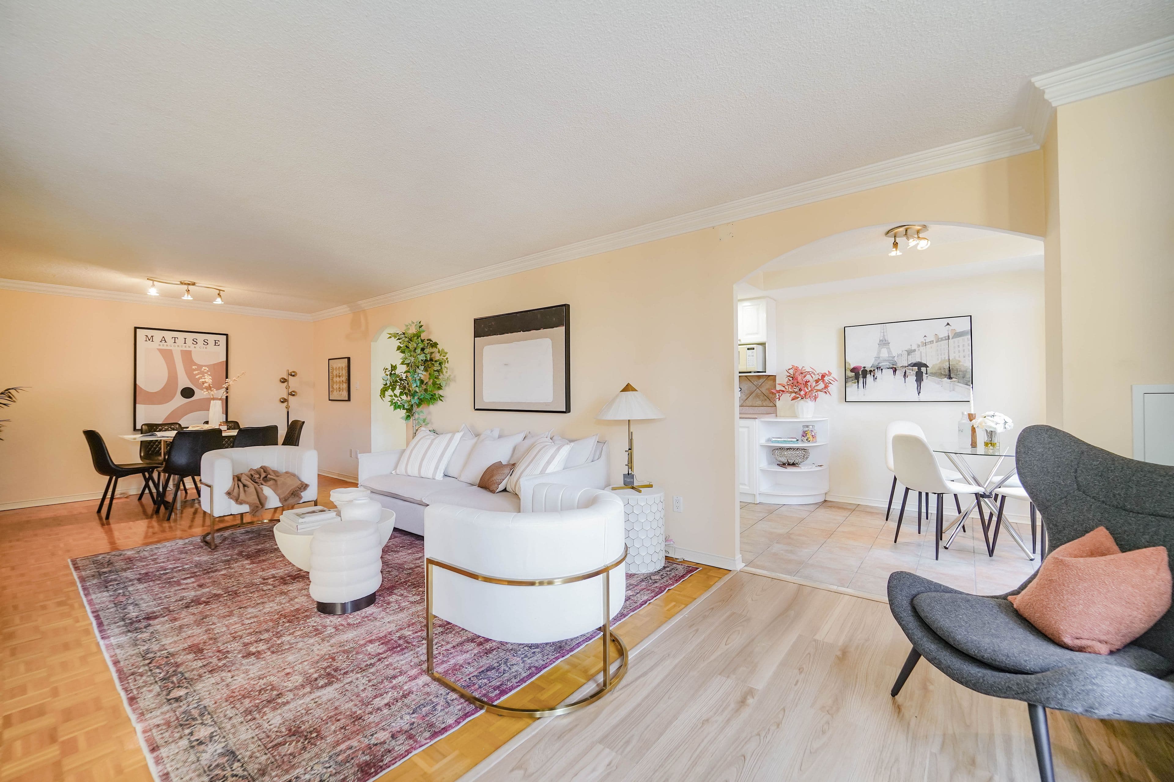 211 St Patrick Street 1001, Toronto C01, ON M5T 2Y9