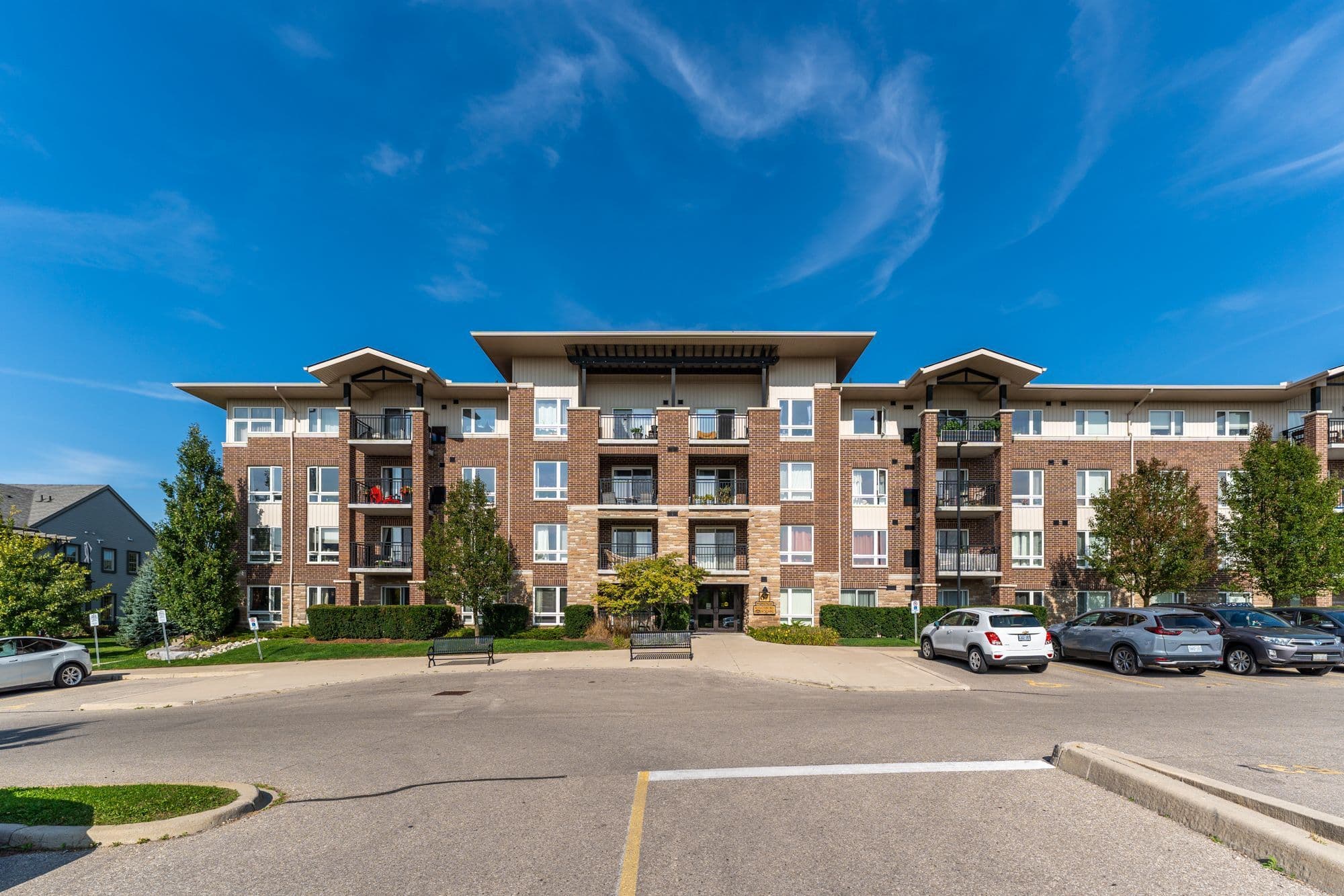 67 Kingsbury Square 403, Guelph, ON N1L 0L3