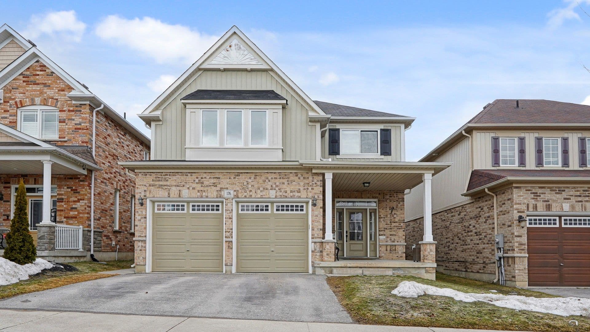 176 Glenabbey Drive, Clarington, ON L1E 0C4
