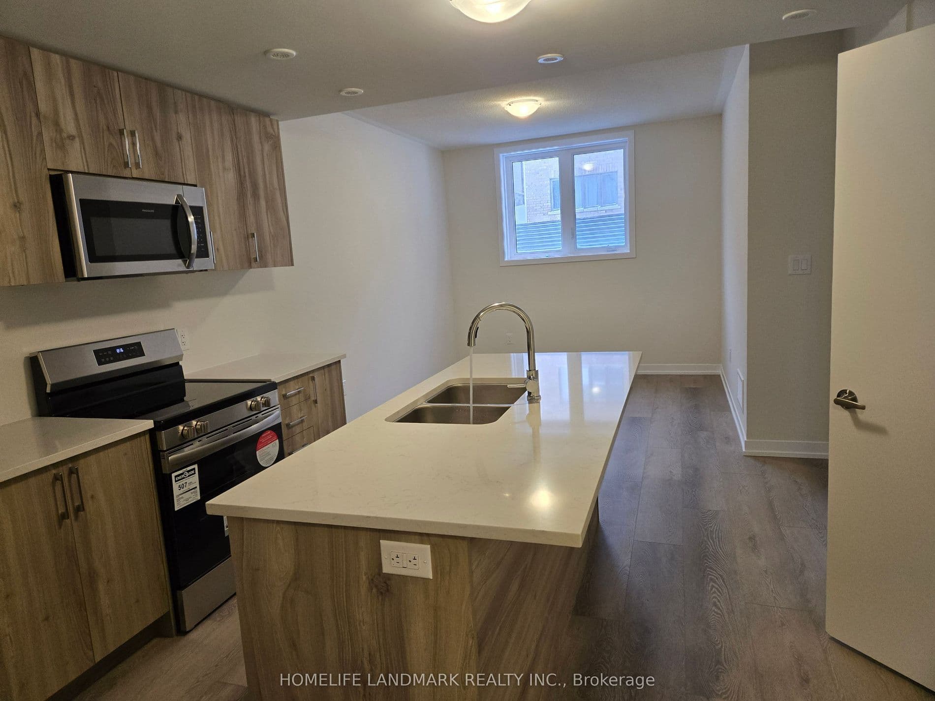 18B-18 Ziibi Way, Clarington, ON L1B 0W5