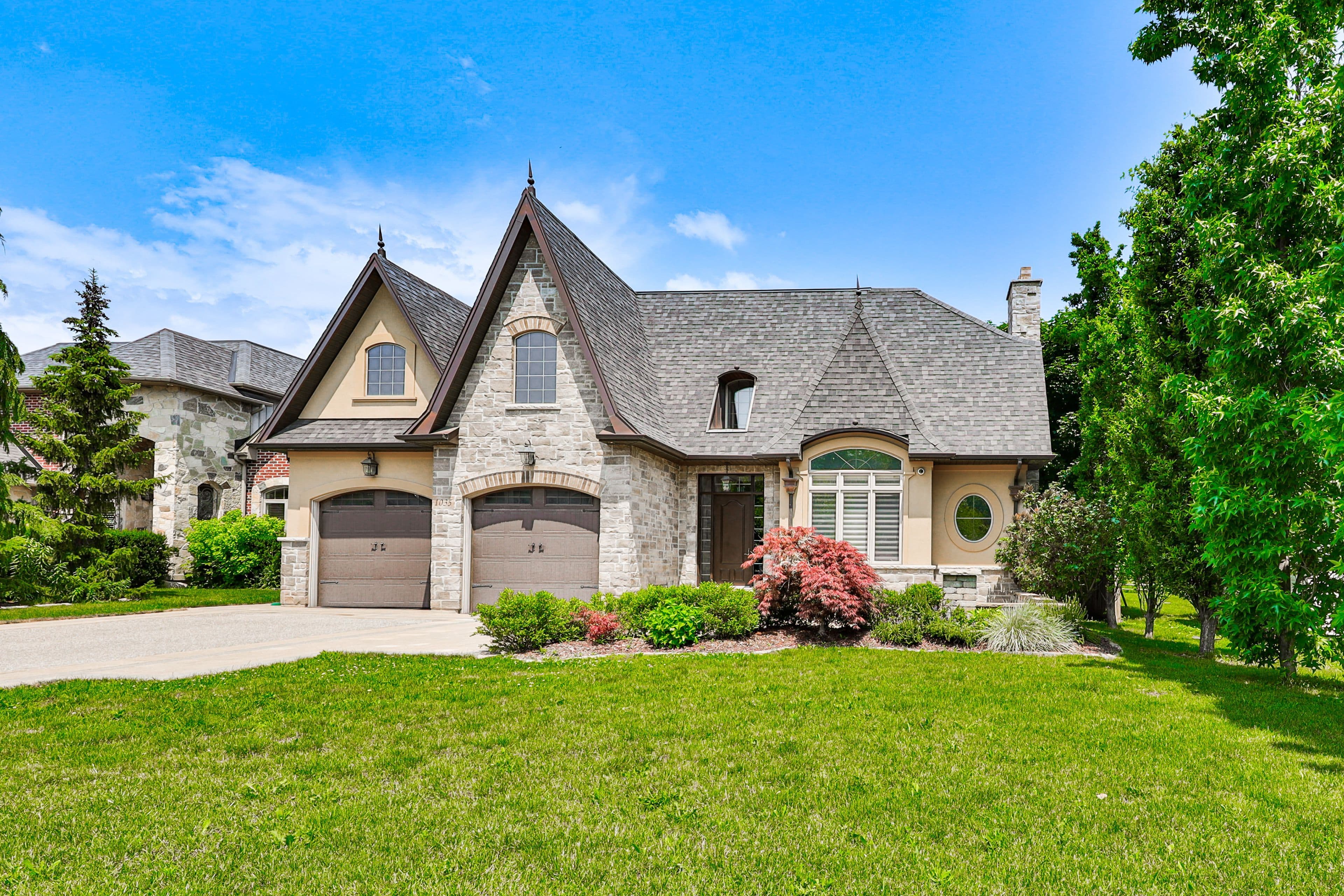 1035 Truman Avenue, Oakville, ON L6H 1Y7