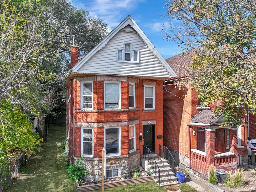 1 Madison Avenue, Hamilton, ON L8L 5Y2