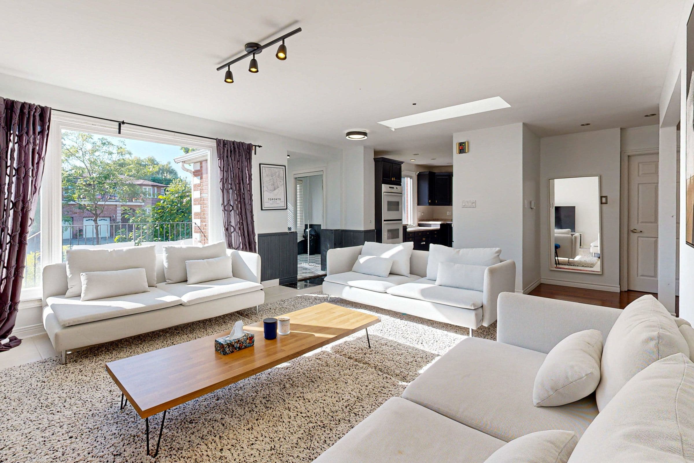 125 LEIGHLAND Avenue, Oakville, ON L6H 1B3