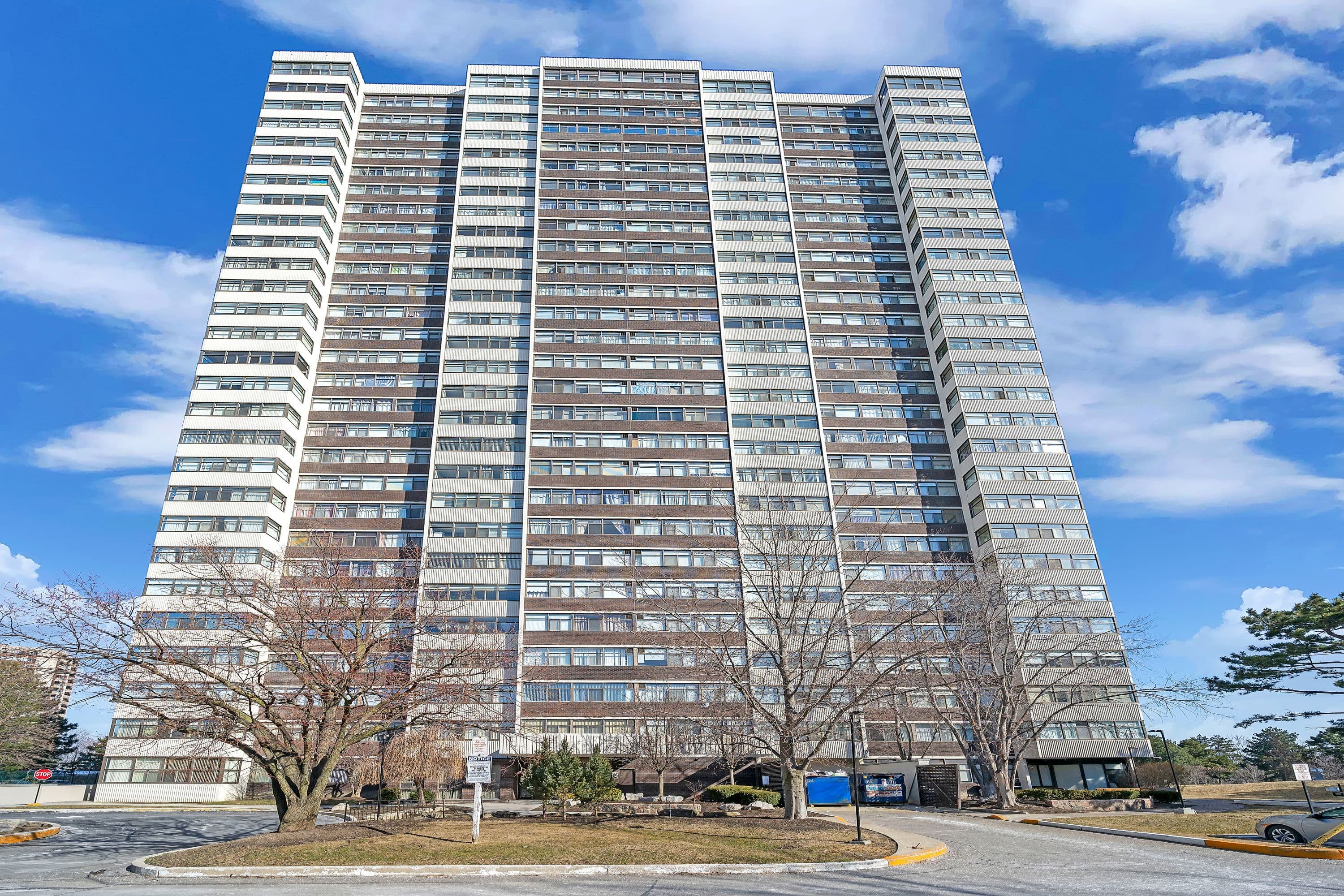 100 Antibes Drive 607, Toronto C07, ON M2R 3N1