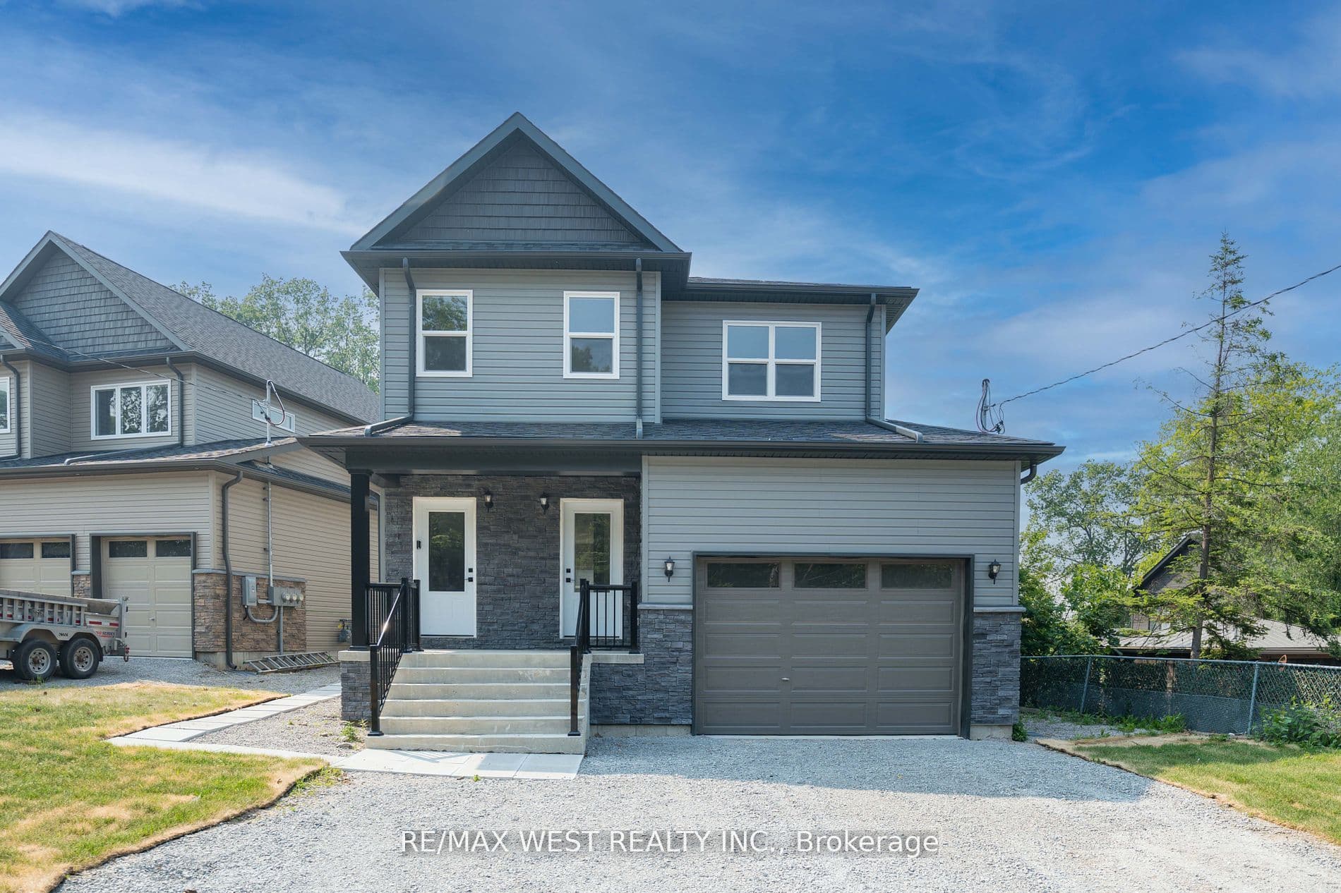 172 CUNDLES Road W LOWER, Barrie, ON L4N 5N1