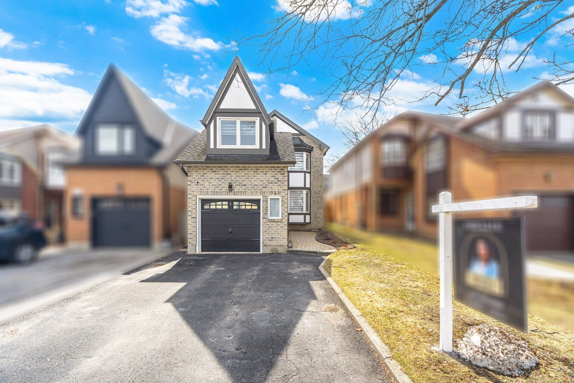 923 Redbird Crescent, Pickering, ON L1V 5K8