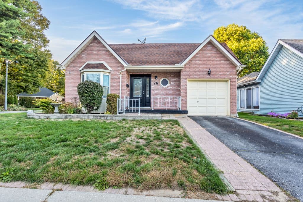 26 Seres Drive, Tillsonburg, ON N4G 5G1