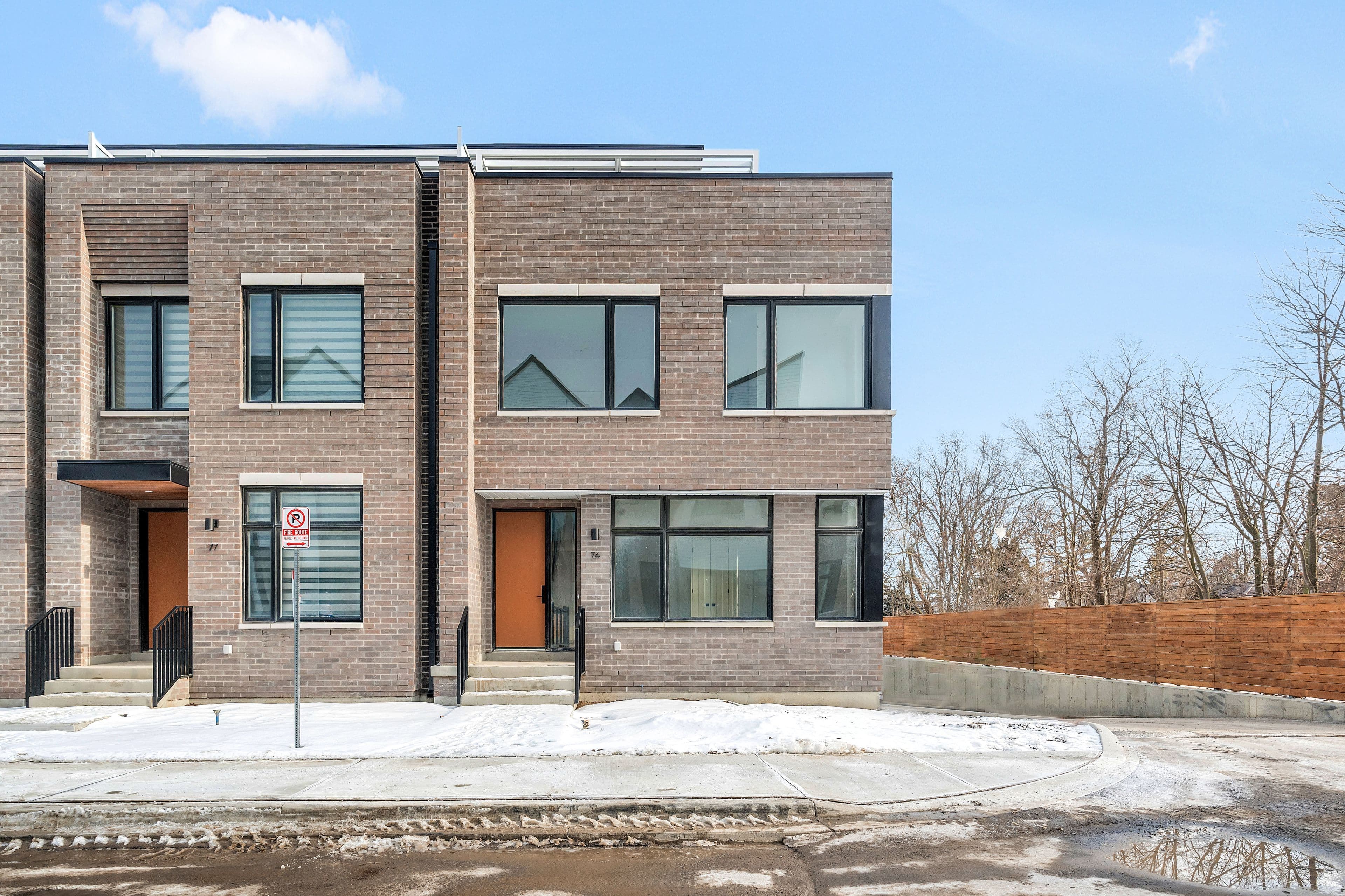 50 Lou Parsons Way 76, Mississauga, ON L5H 0B2