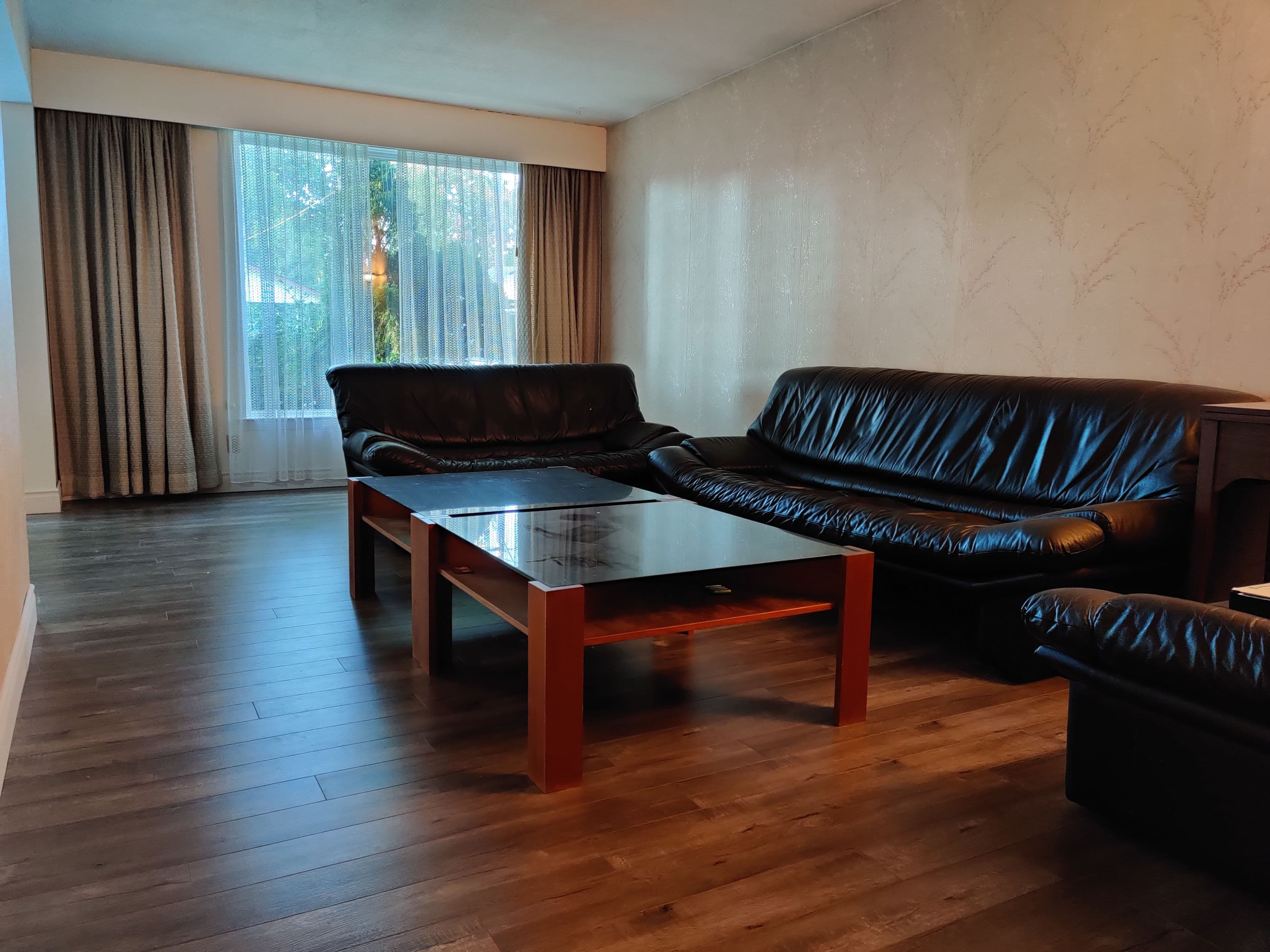 9 Lisburn Crescent upper, Toronto C15, ON M2J 2Z4