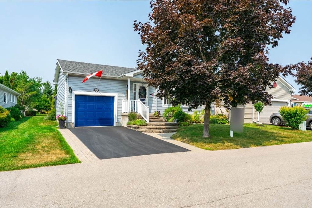 136 Glenariff Drive, Hamilton, ON L8B 1A5