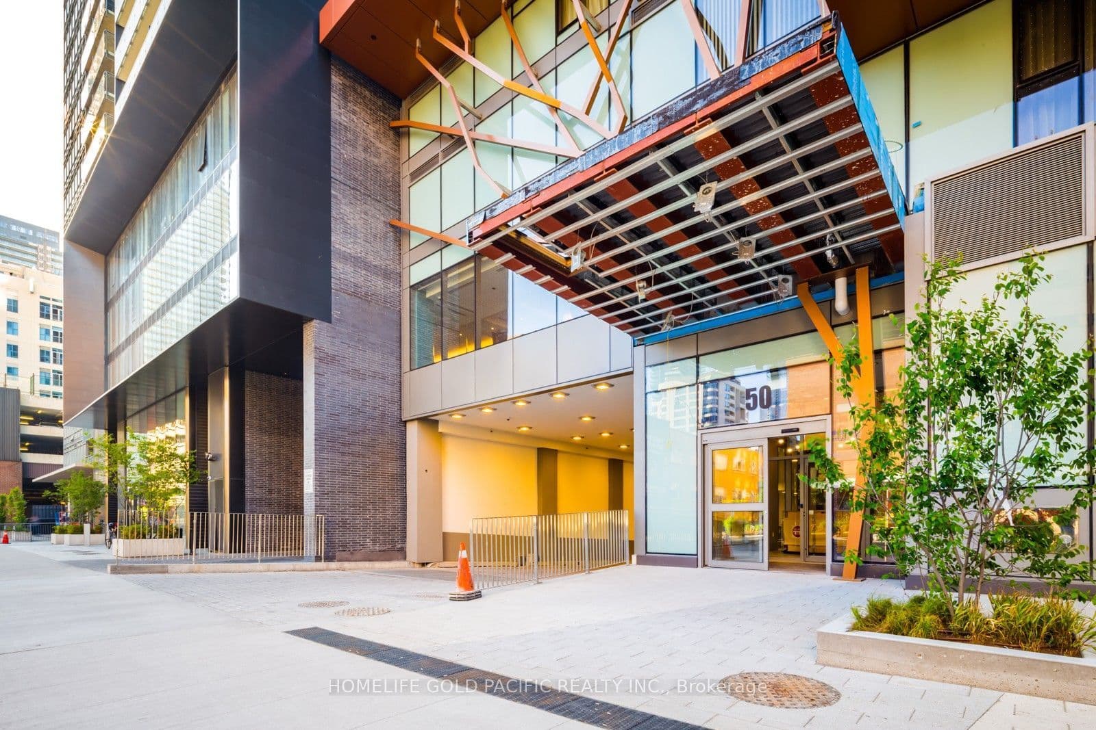 50 Wellesley Street E 806, Toronto C08, ON M4Y 1G2