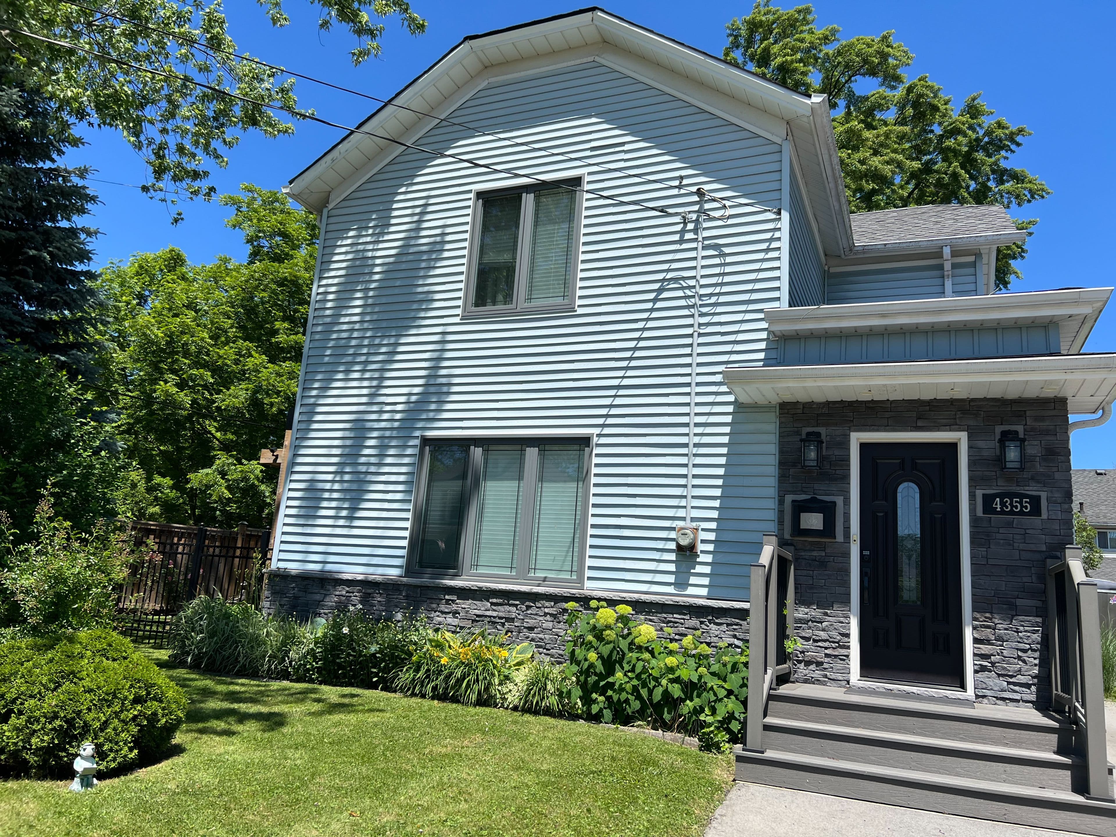 4355 Simcoe Street, Niagara Falls, ON L2E 1T5
