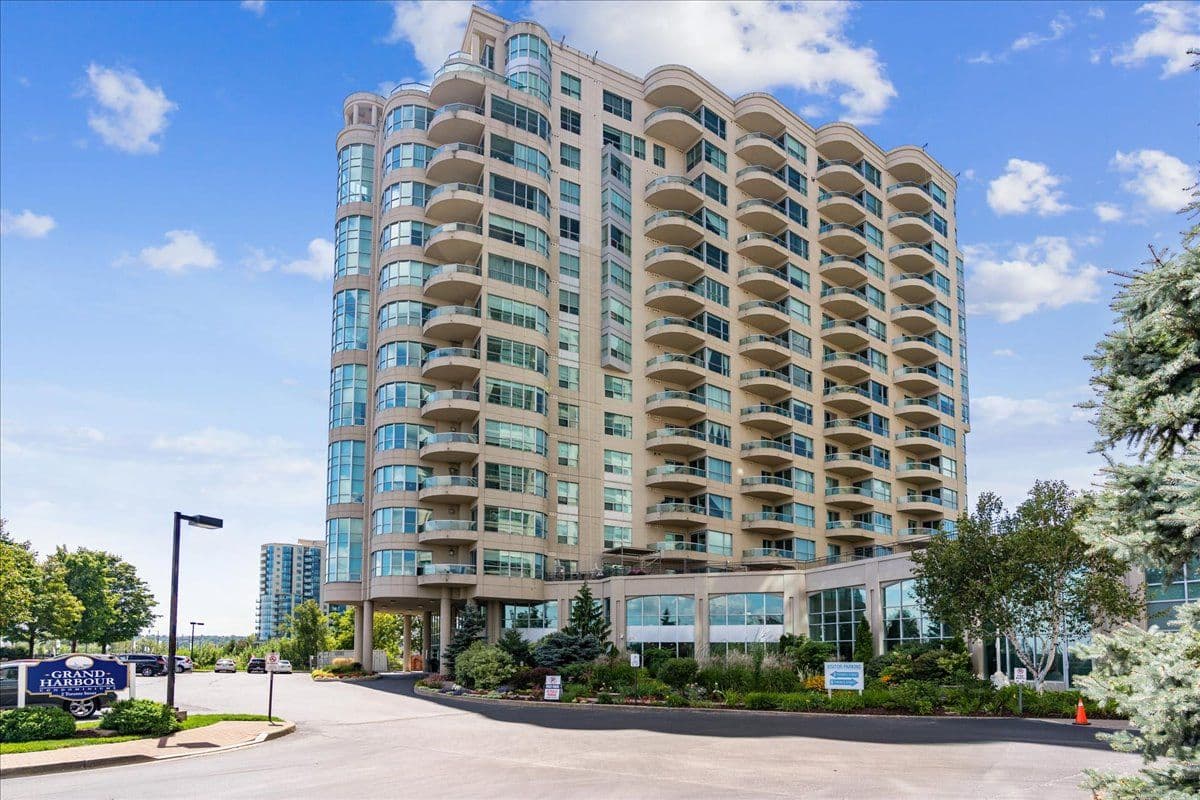 2 Toronto Street 1404, Barrie, ON L4N 9R2