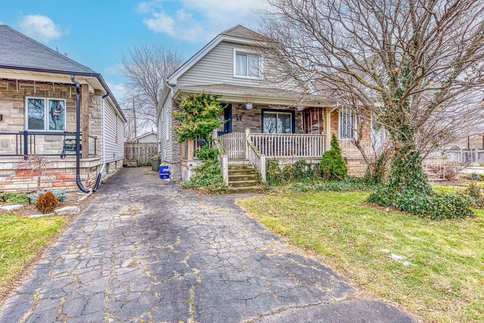 64 Wexford Avenue N, Hamilton, ON L8H 4M4