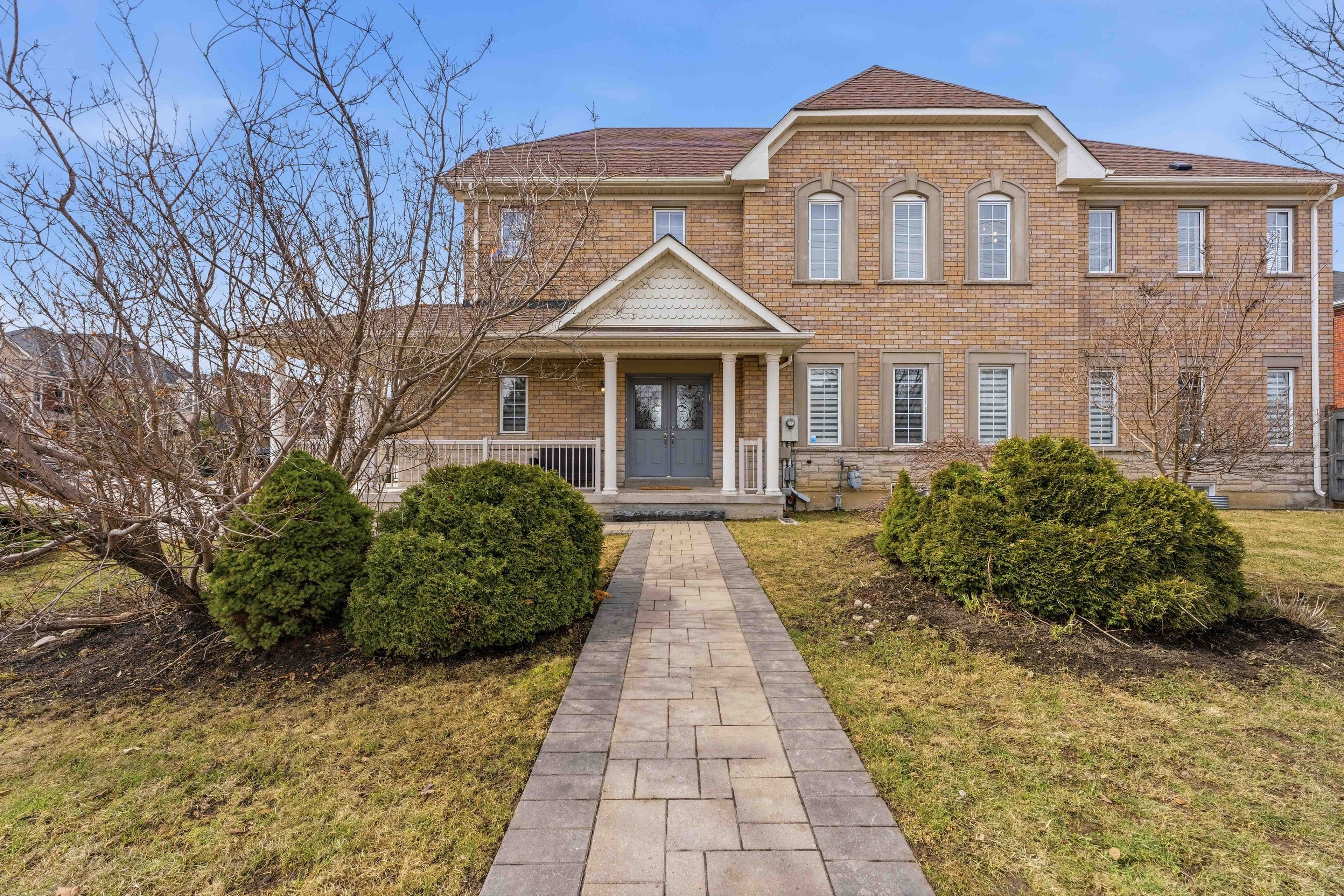 2 Daniel Bram Drive, Vaughan, ON L6A 0L4