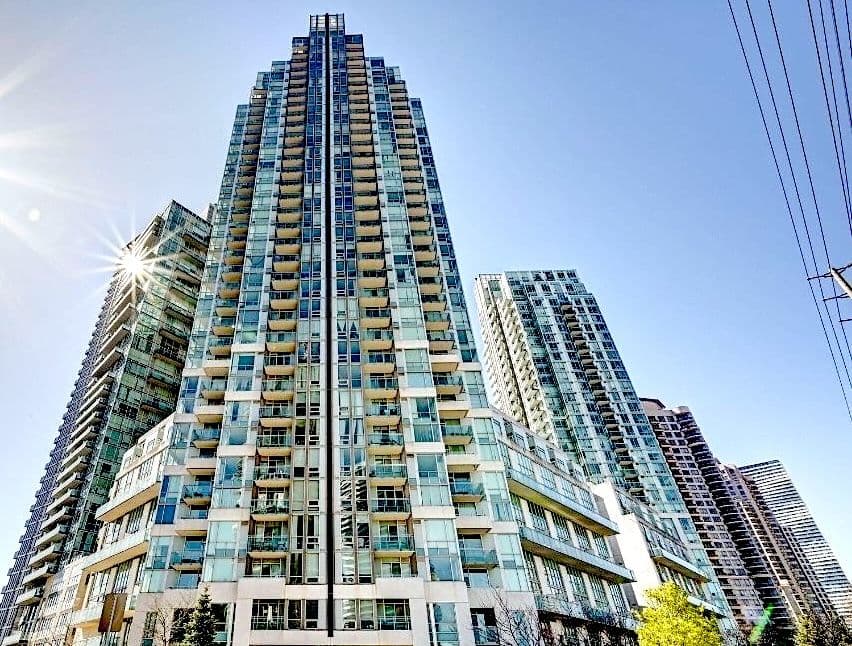 220 Burnhamthorpe Road W 2902, Mississauga, ON L5B 4N4