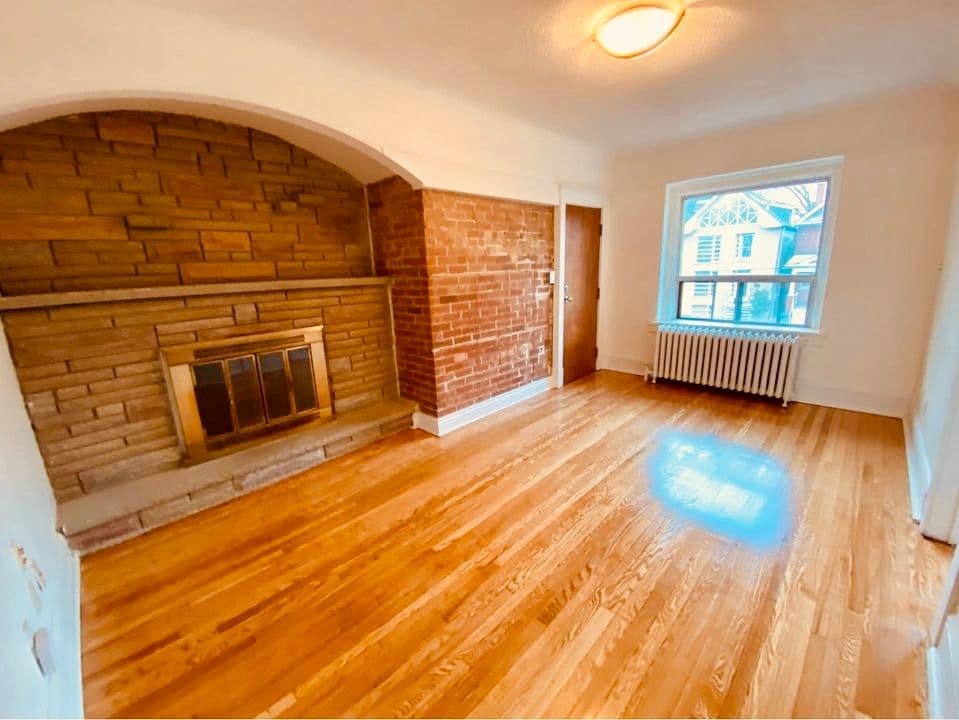 20 Triller Avenue 4, Toronto W01, ON M6K 3B8