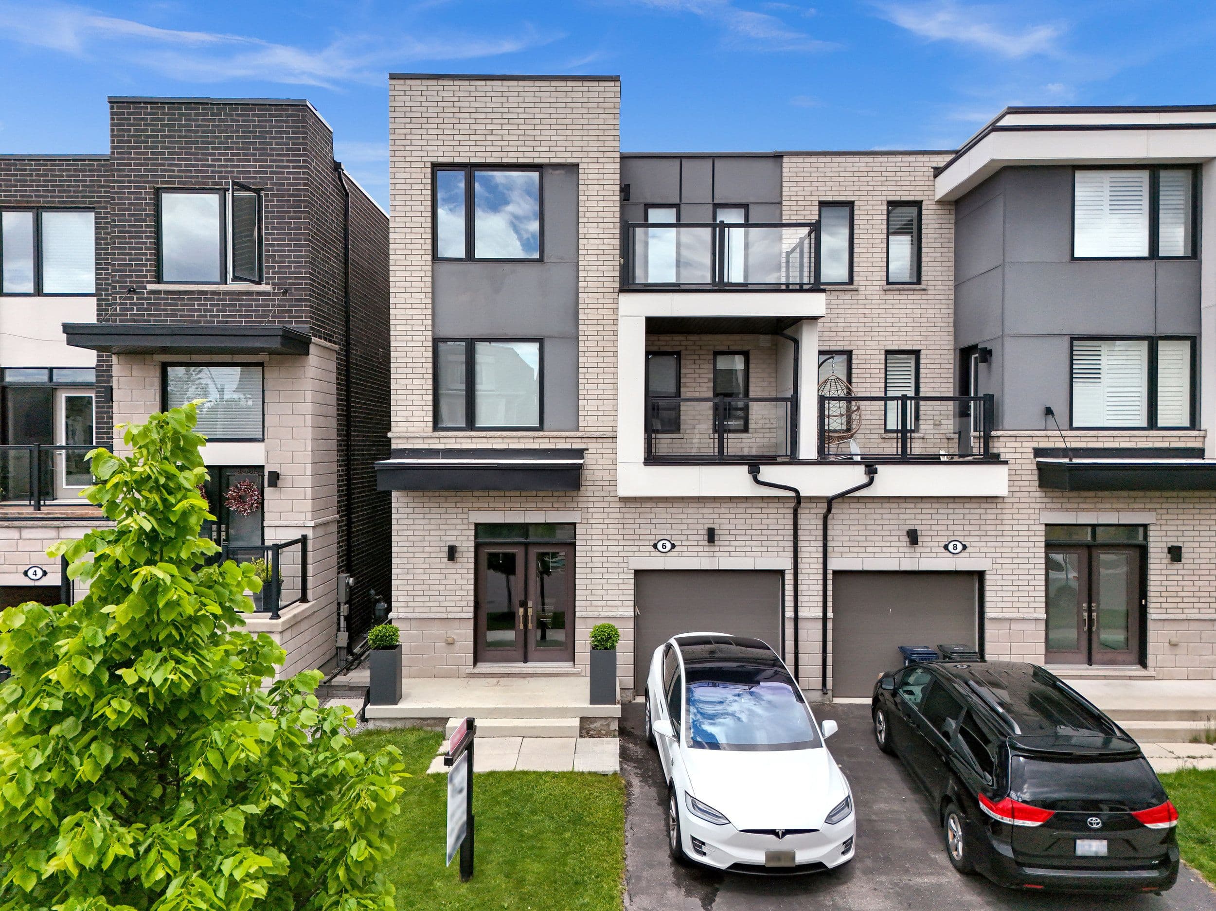 6 Vaudeville Drive, Toronto W06, ON M8W 0B5