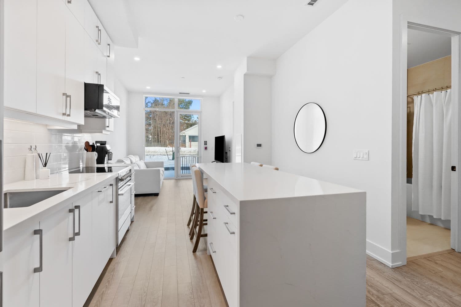 2075 King Rd Road 123, King, ON L7B 0R6