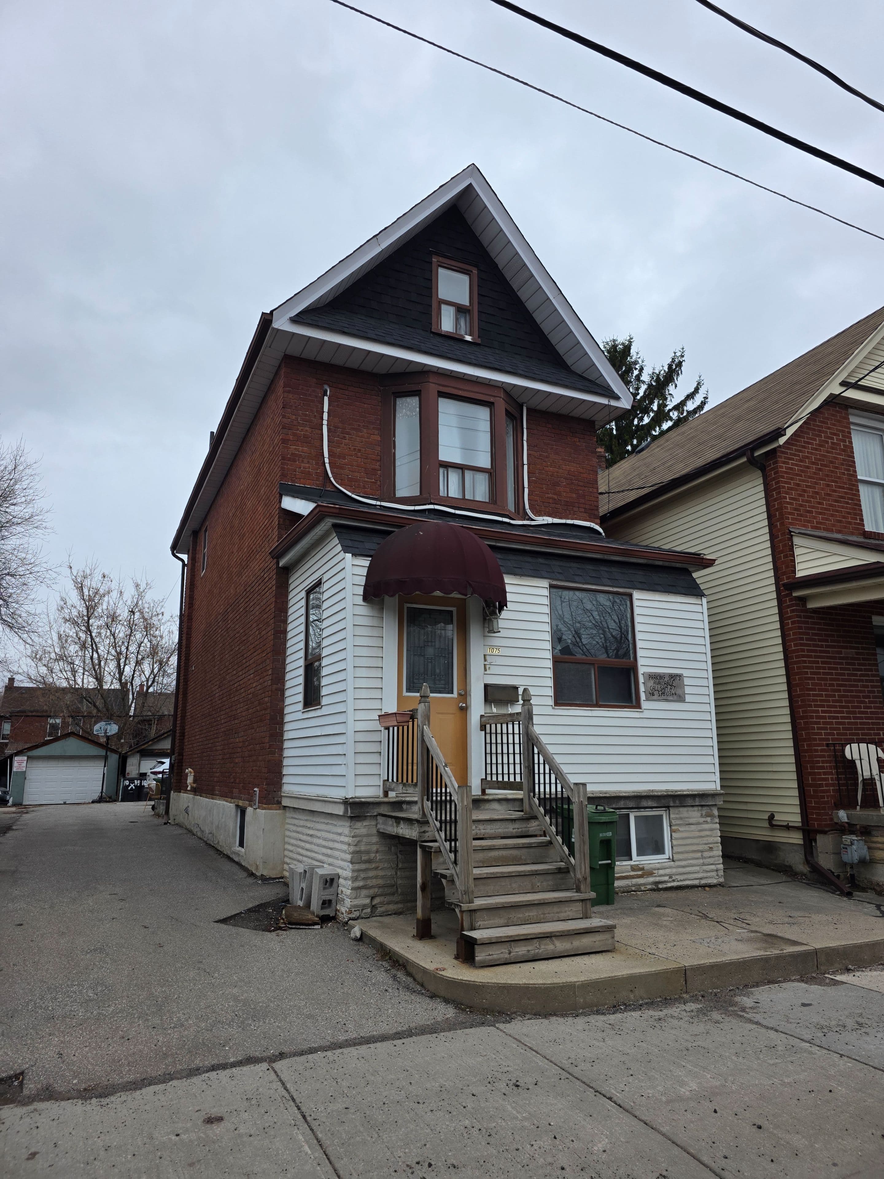 1075 Dufferin Street, Toronto W02, ON M6H 4B5