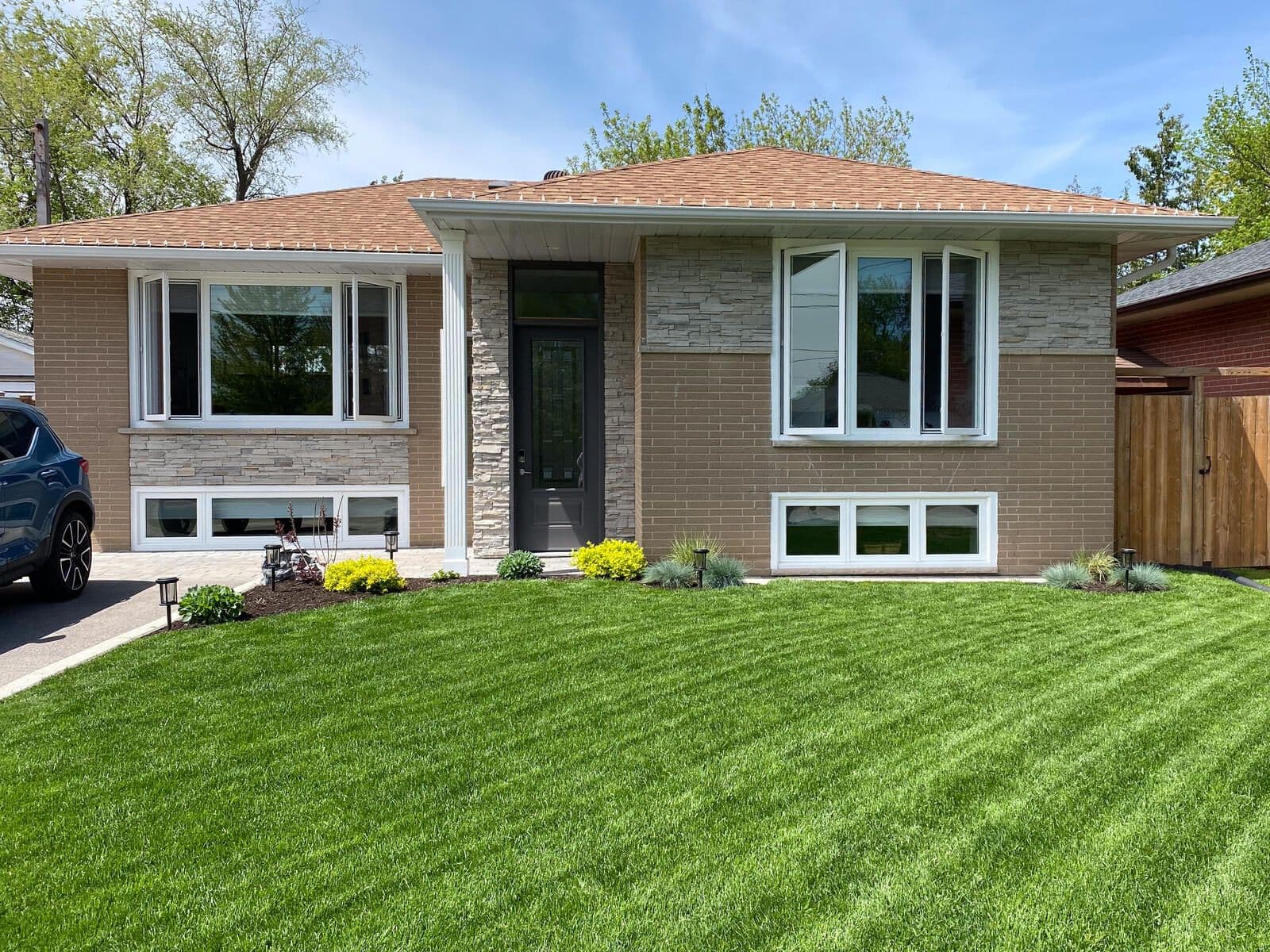 24 Stevens Crescent, Halton Hills, ON L7G 1B6