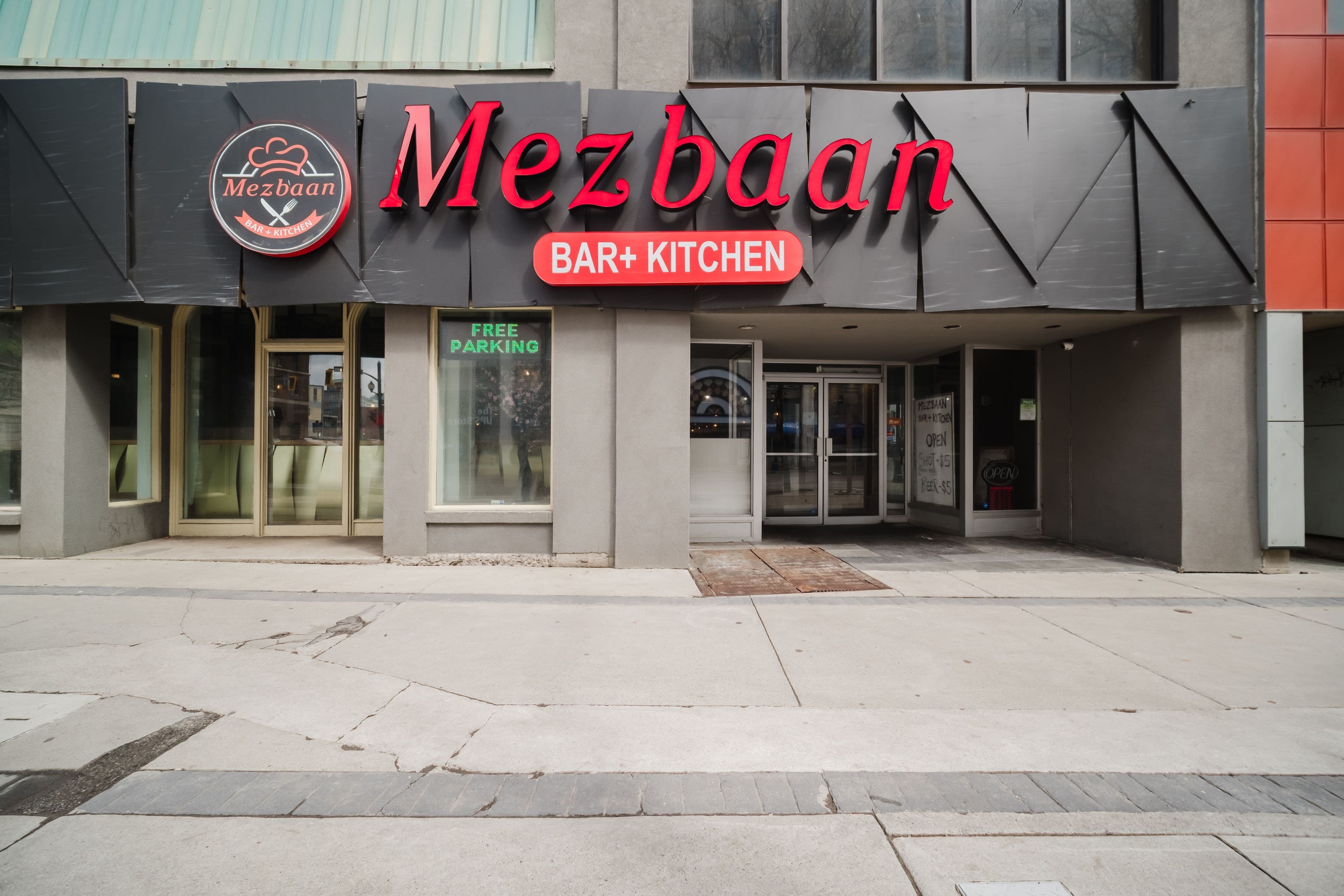 135 King Street E, Hamilton, ON L8N 1B2