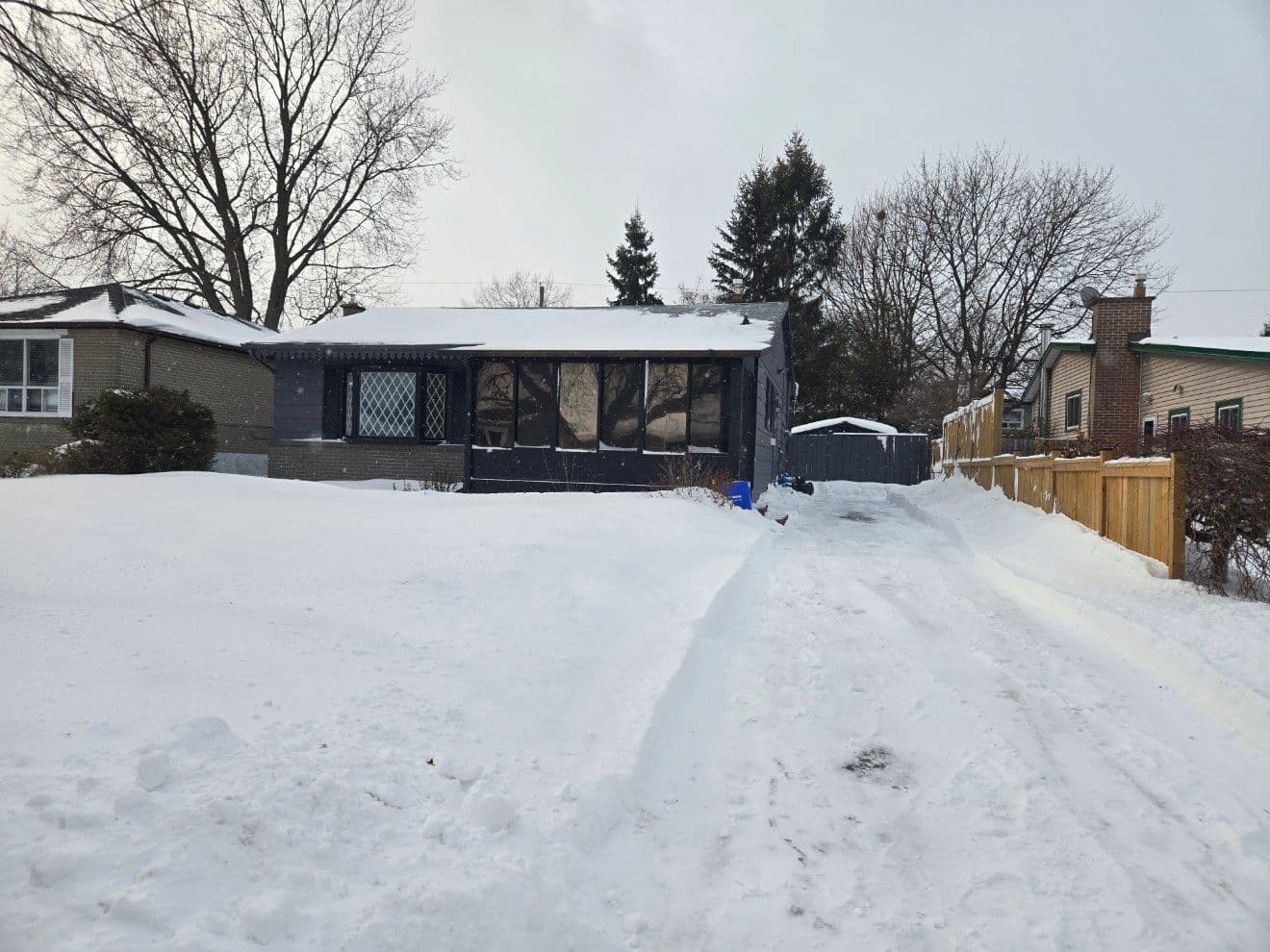 712 Annland Street, Pickering, ON L1W 1B4
