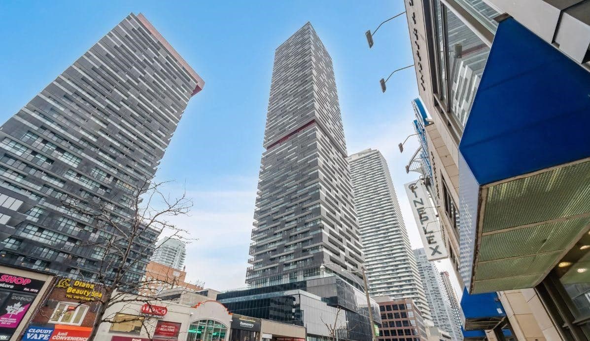 8 Eglinton Avenue E 4511, Toronto C03, ON M4P 0C1