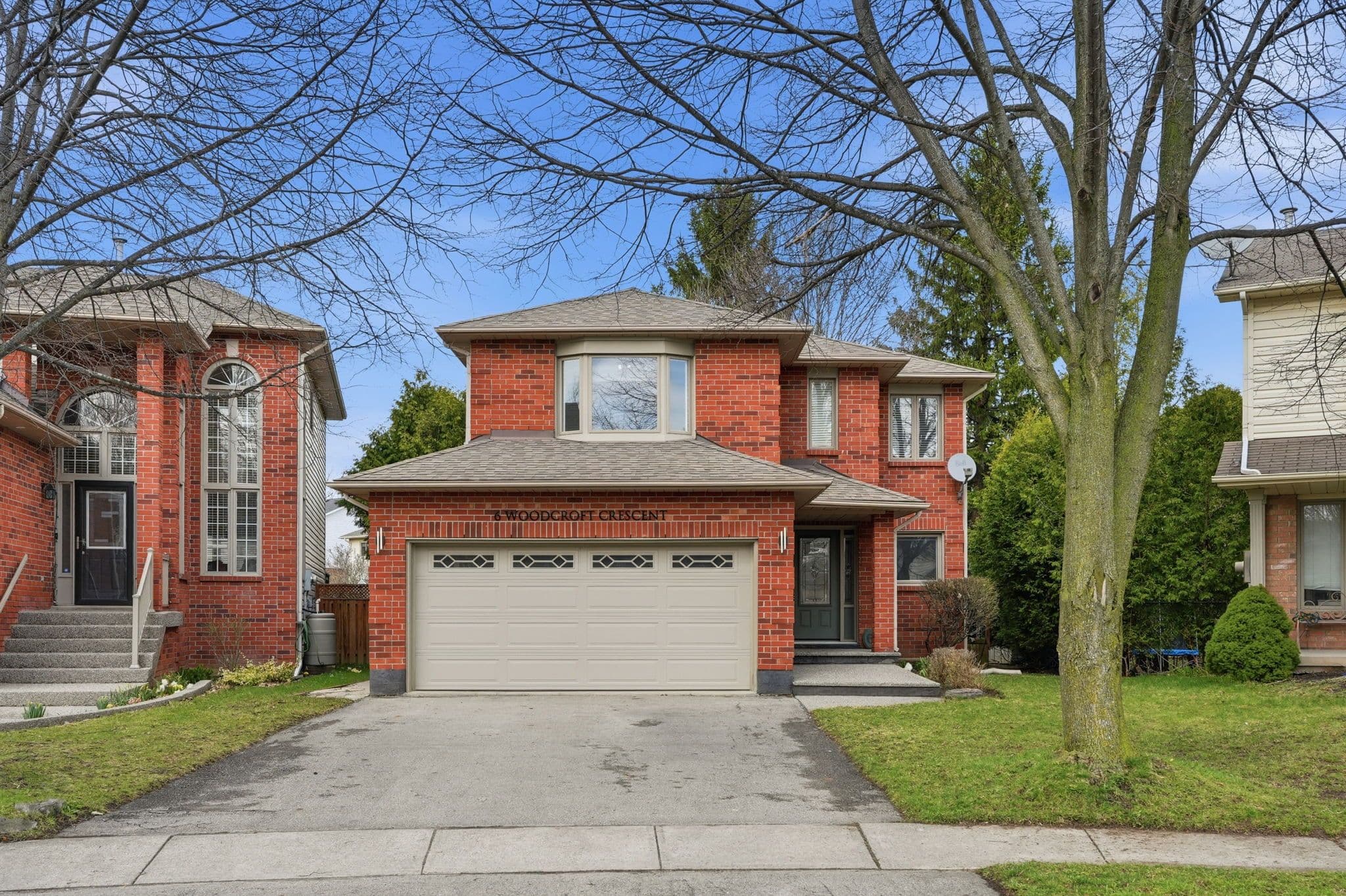 6 Woodcroft Crescent, Hamilton, ON L8B 0H1