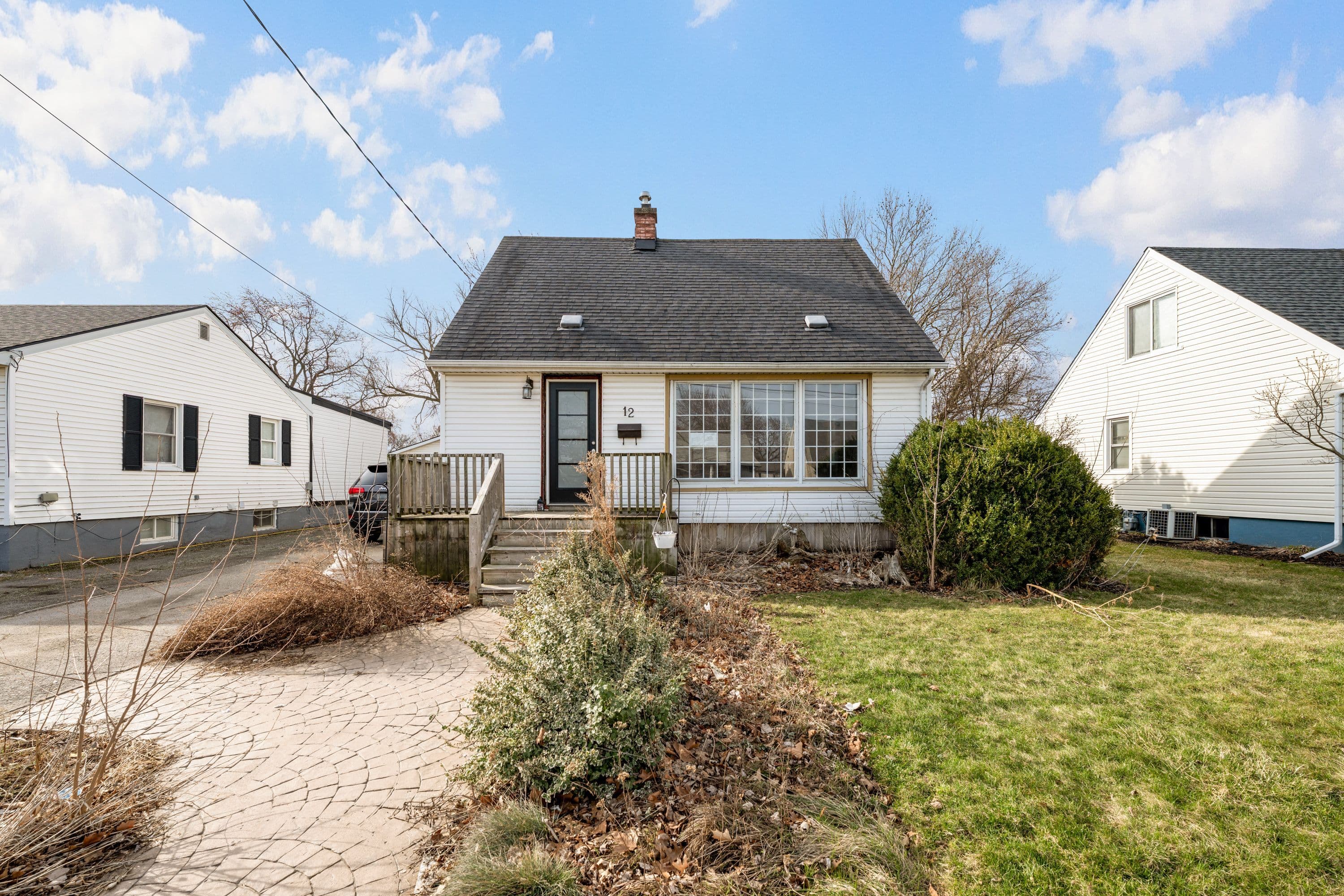 12 Admiral Road, St. Catharines, ON L2P 1G5