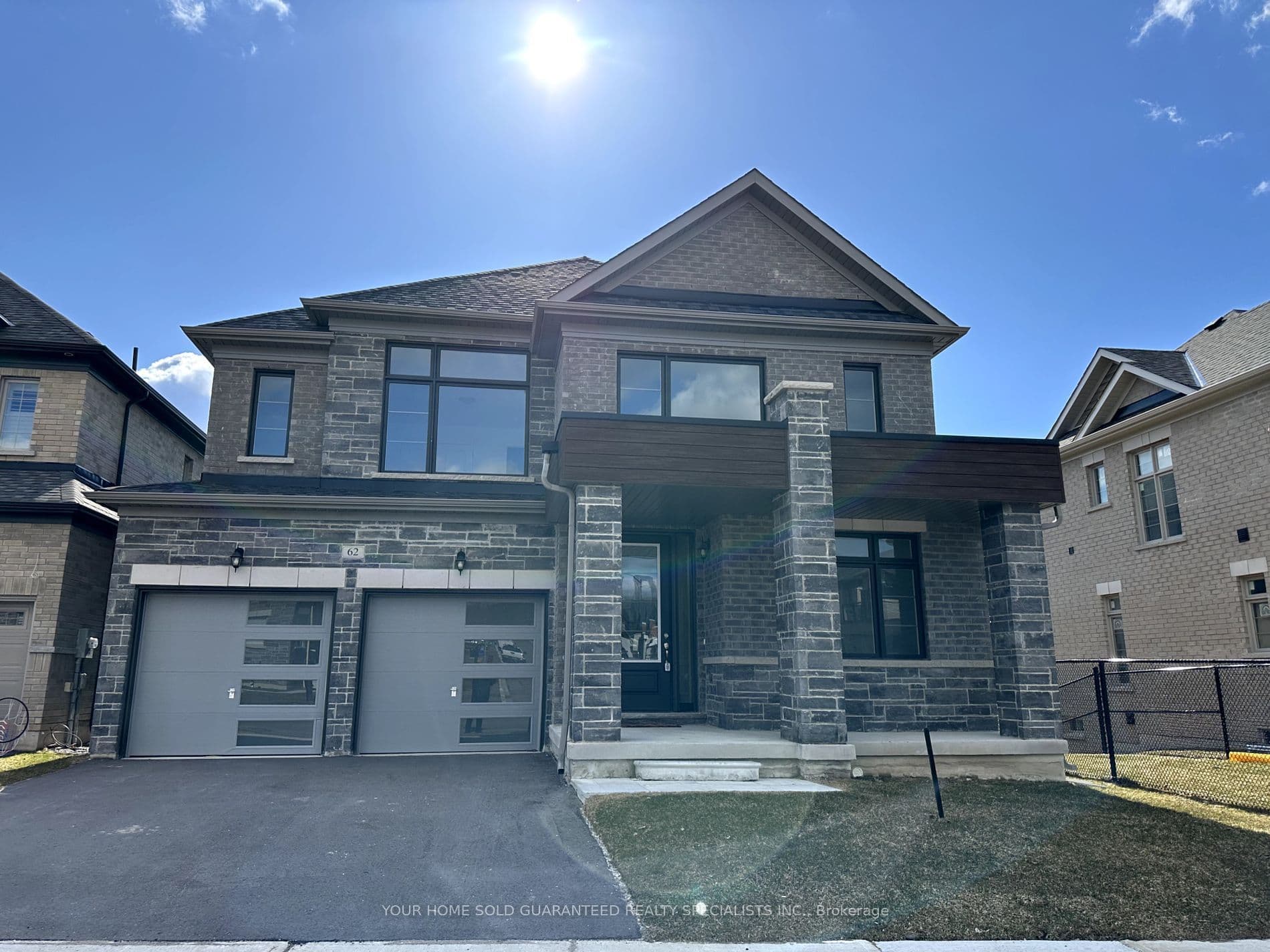 62 Calypso Avenue, Springwater, ON L0L 1Y3