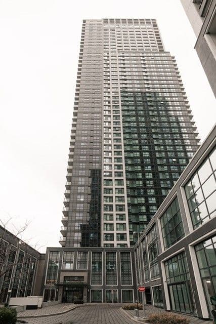 5 Mabelle Avenue 2734, Toronto W08, ON M9A 0C8