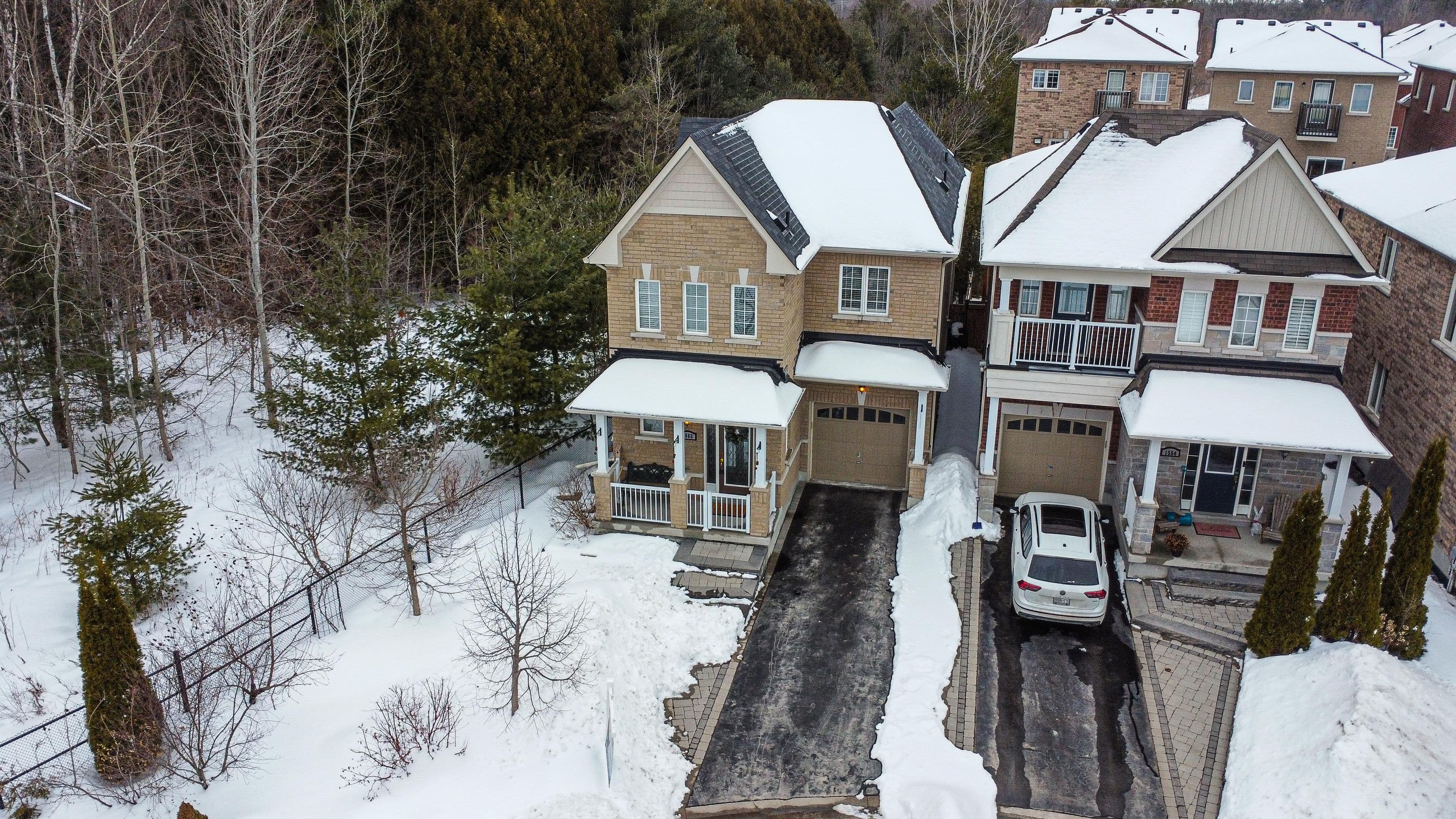 1562 Brandy Court, Pickering, ON L1X 0C8