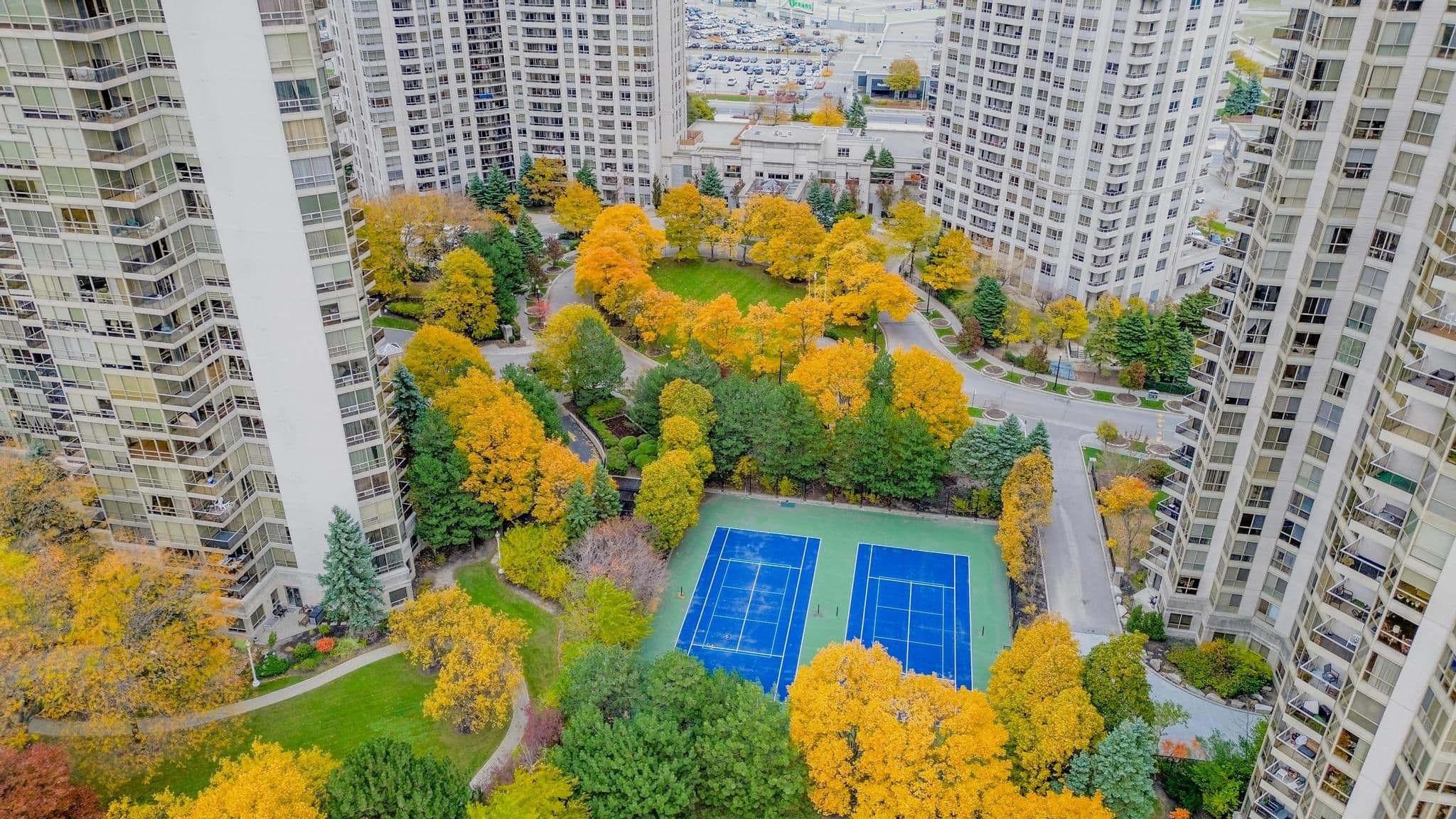 25 Kingsbridge Garden Circle 622, Mississauga, ON L5R 4B1