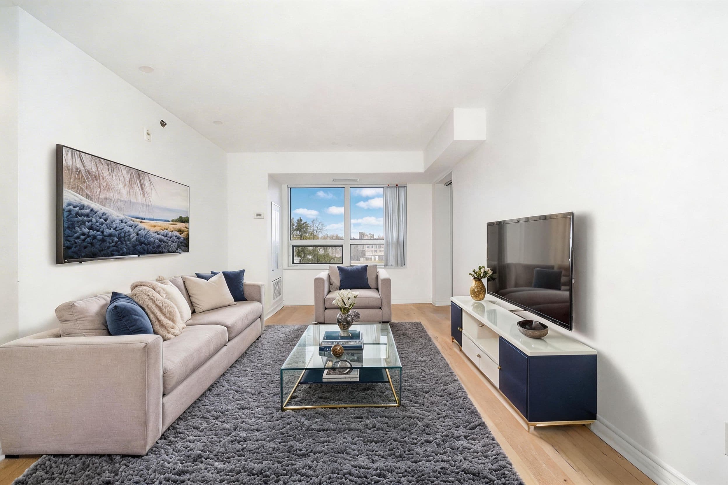 35 Saranac Boulevard 310, Toronto C04, ON M6A 2G4