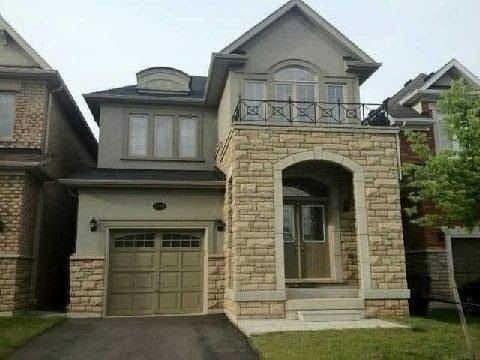 2379 Quetico Crescent, Oakville, ON L6M 0J3