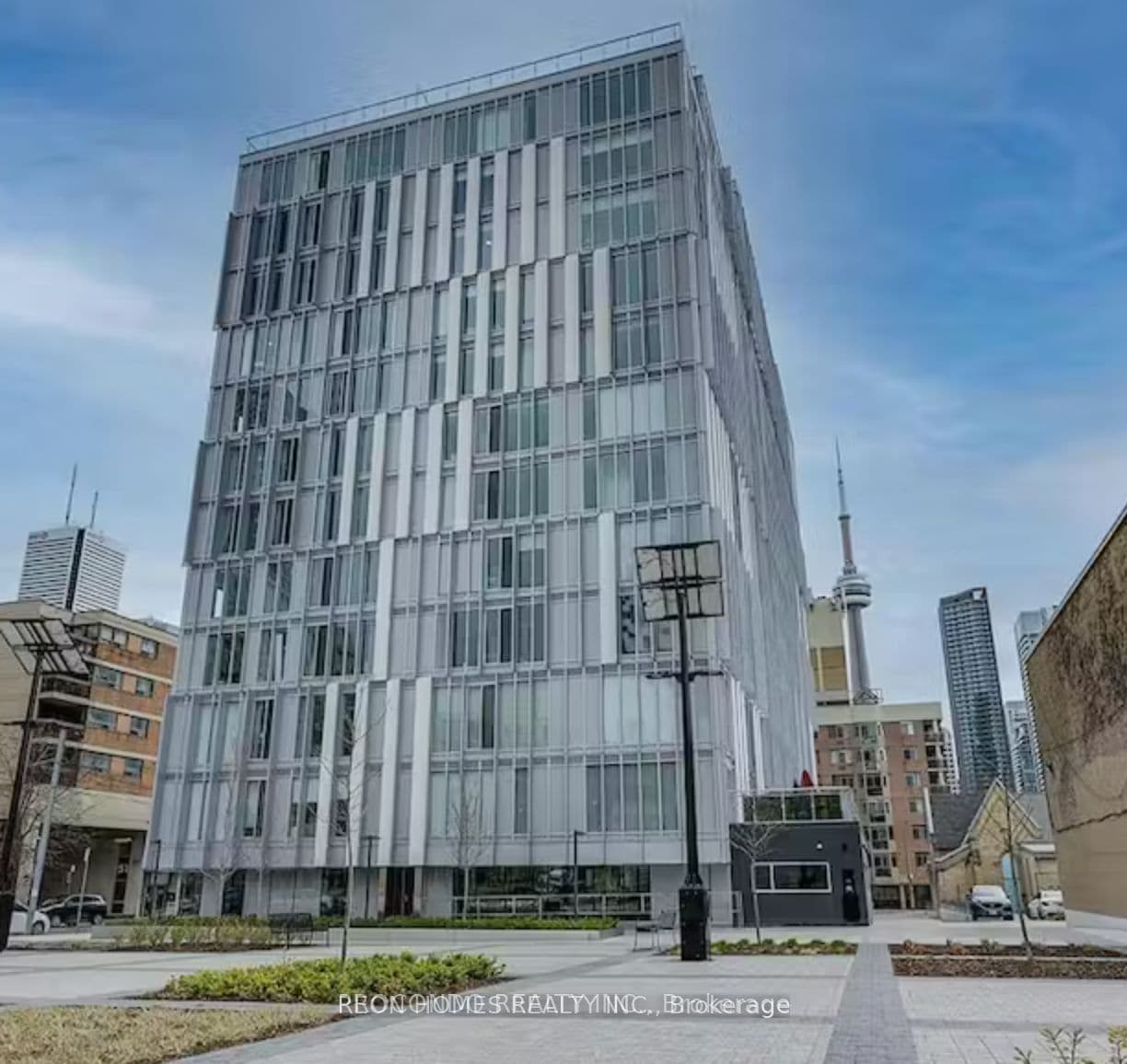 50 Mccaul Street 411, Toronto C01, ON M5T 0B6