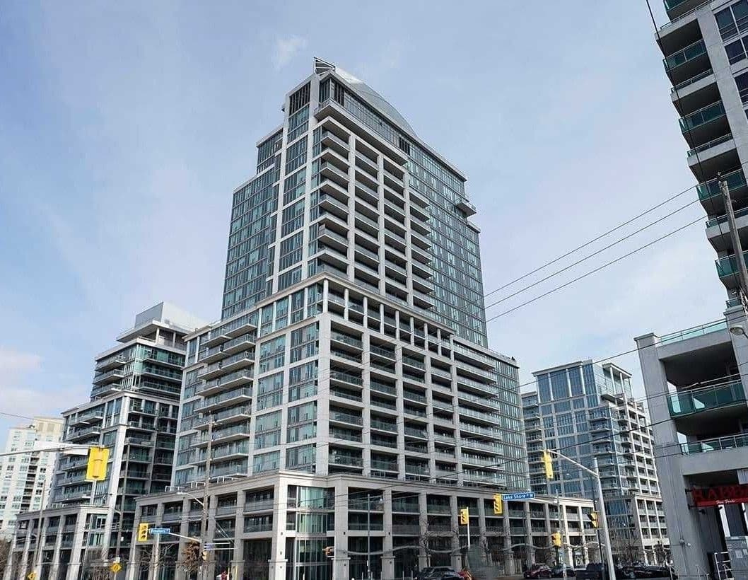 2121 Lakeshore Boulevard W 816, Toronto W06, ON M8V 4E9