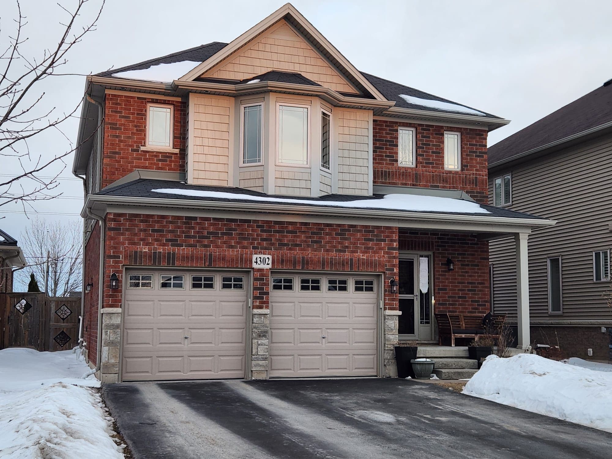 4302 Dennis Avenue, Lincoln, ON L3J 1N3