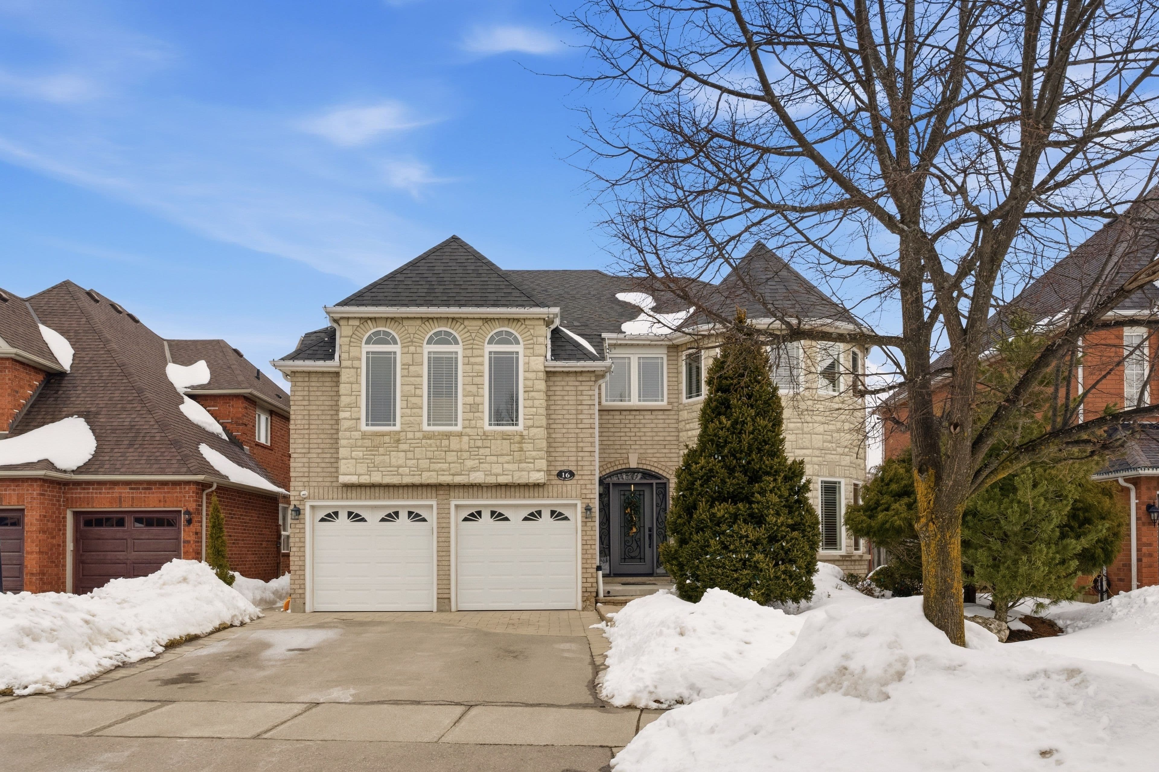 16 Curry Crescent, Halton Hills, ON L7G 5L4