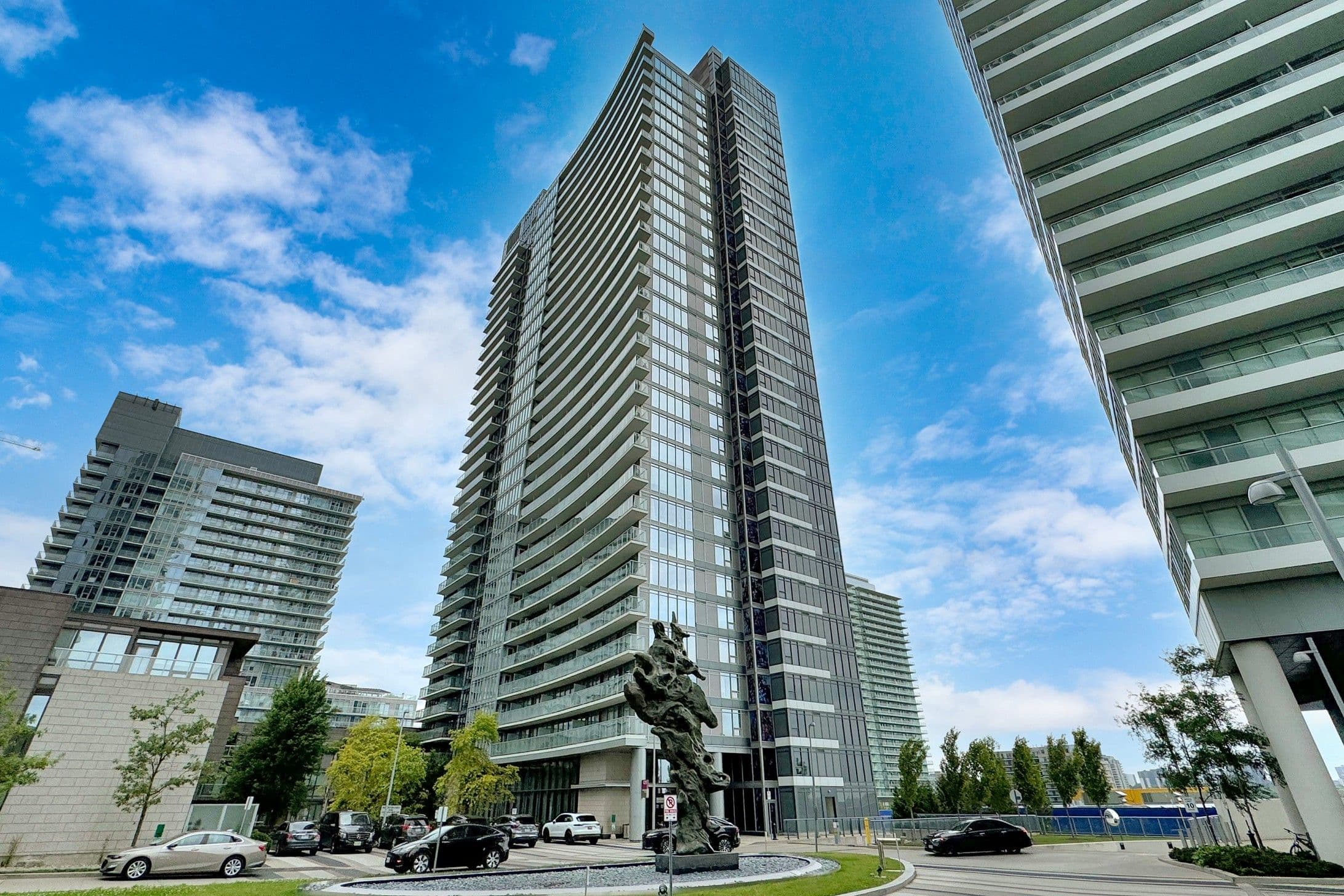 121 McMahon Drive 3517, Toronto C15, ON M2K 0C1