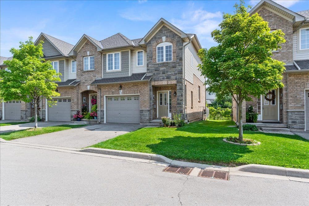 40 Dartmouth Gate 12, Hamilton, ON L8E 0C4