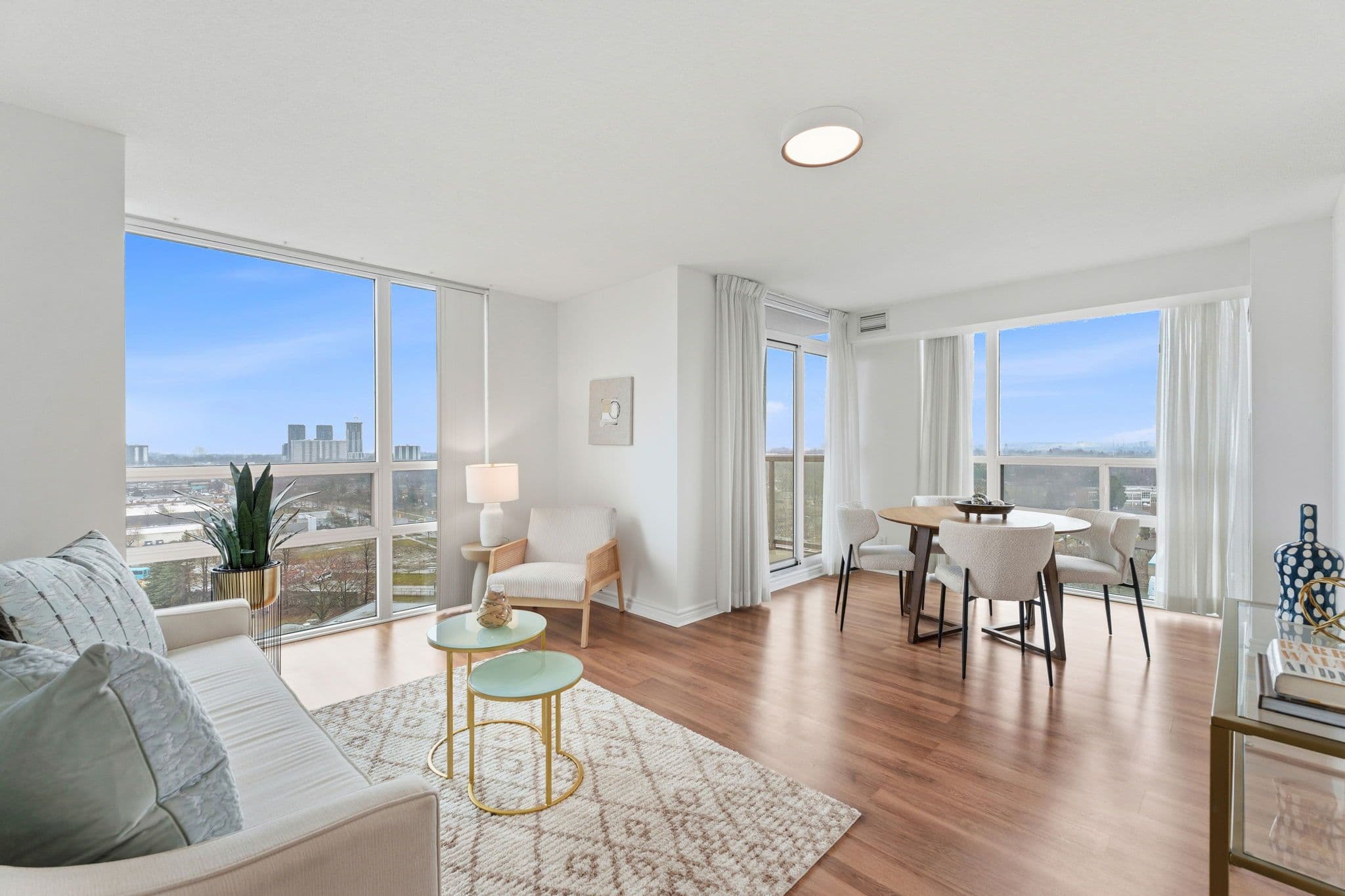 68 Grangeway Avenue 1610, Toronto E09, ON M1H 0A1