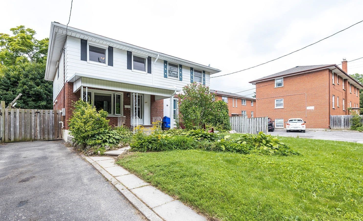 648 Minto Street W, Oshawa, ON L1G 5K5