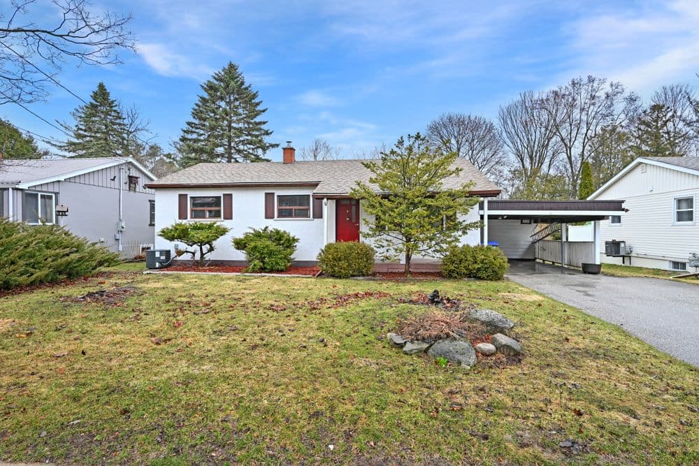 36 Maple Lane, New Tecumseth, ON L9R 1L2