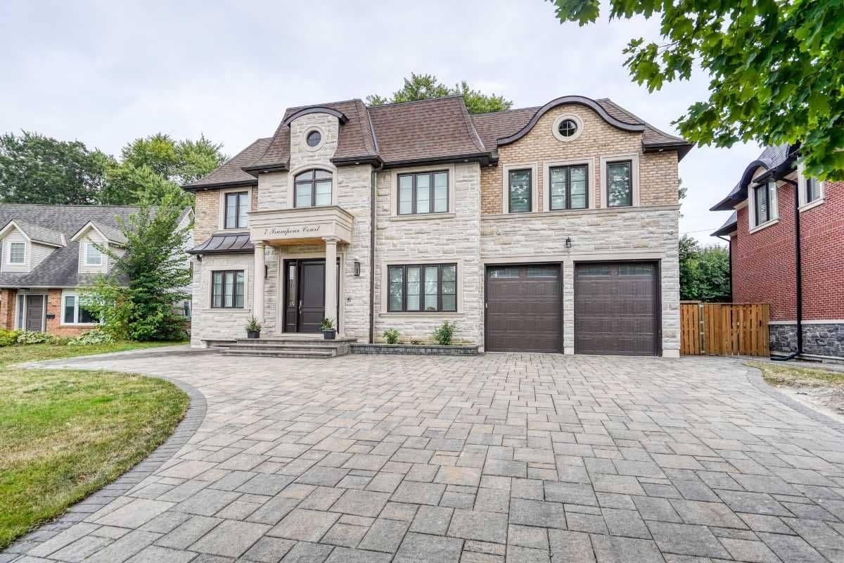 7 Trumpour Court, Markham, ON L3R 2L4