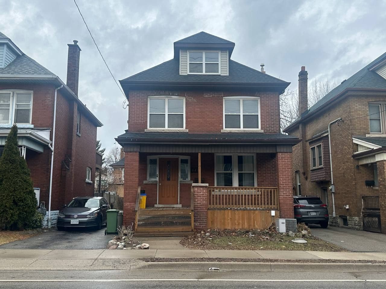 64 GAGE Avenue S Upper, Hamilton, ON L8M 3C9