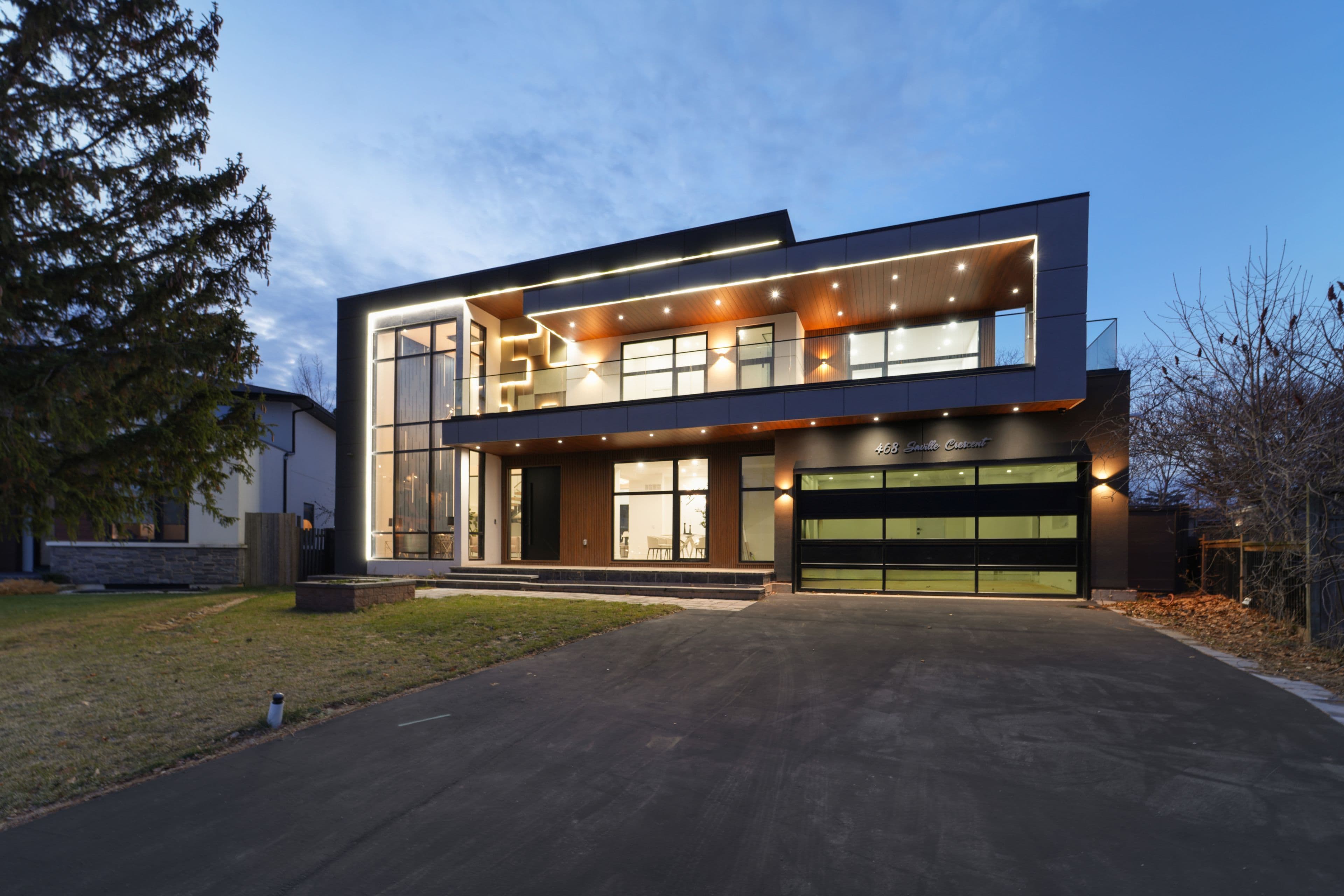 468 Saville Crescent, Oakville, ON L6L 3V1