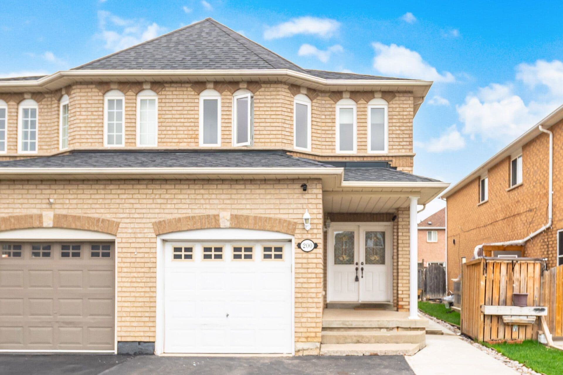 200 Tiller Trail, Brampton, ON L6X 4T1