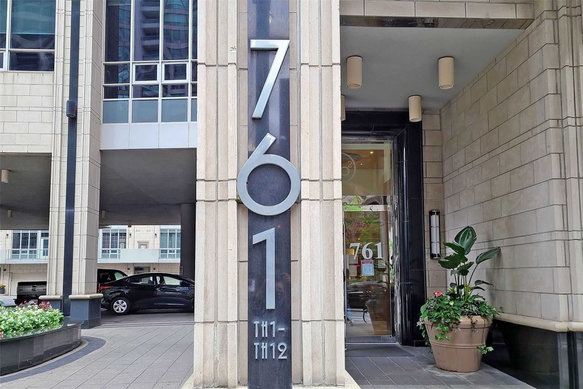 761 Bay Street 2213, Toronto C01, ON M5G 2R2